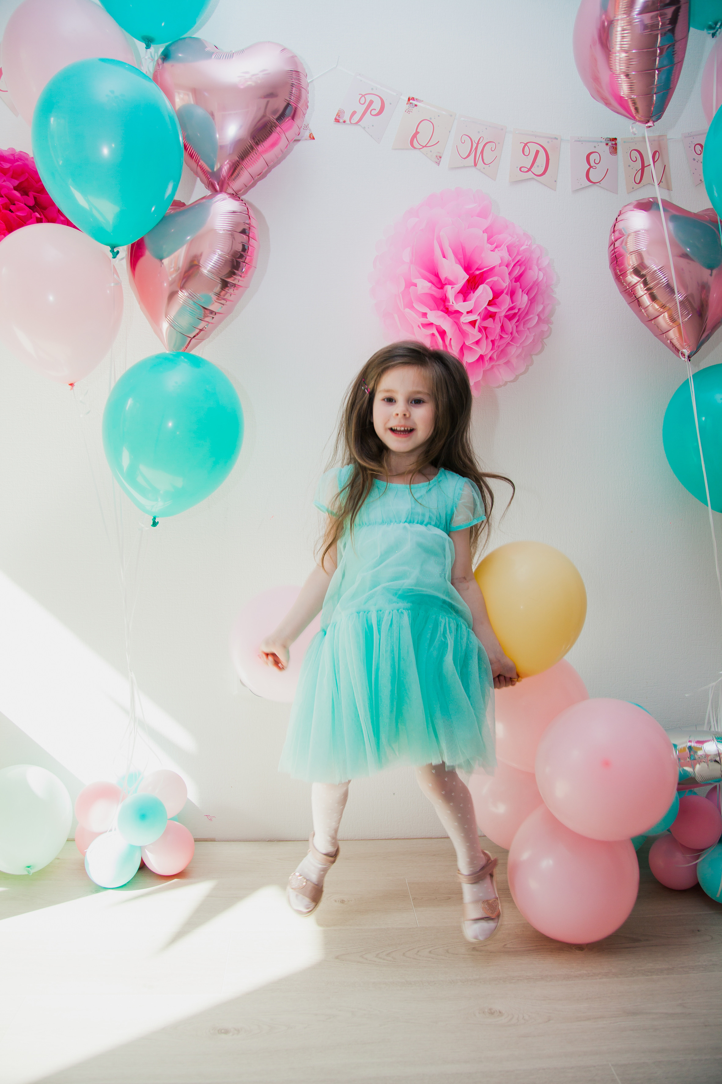 Вике 5 лет. Домашняя фотосессия. Семейный и детский фотограф