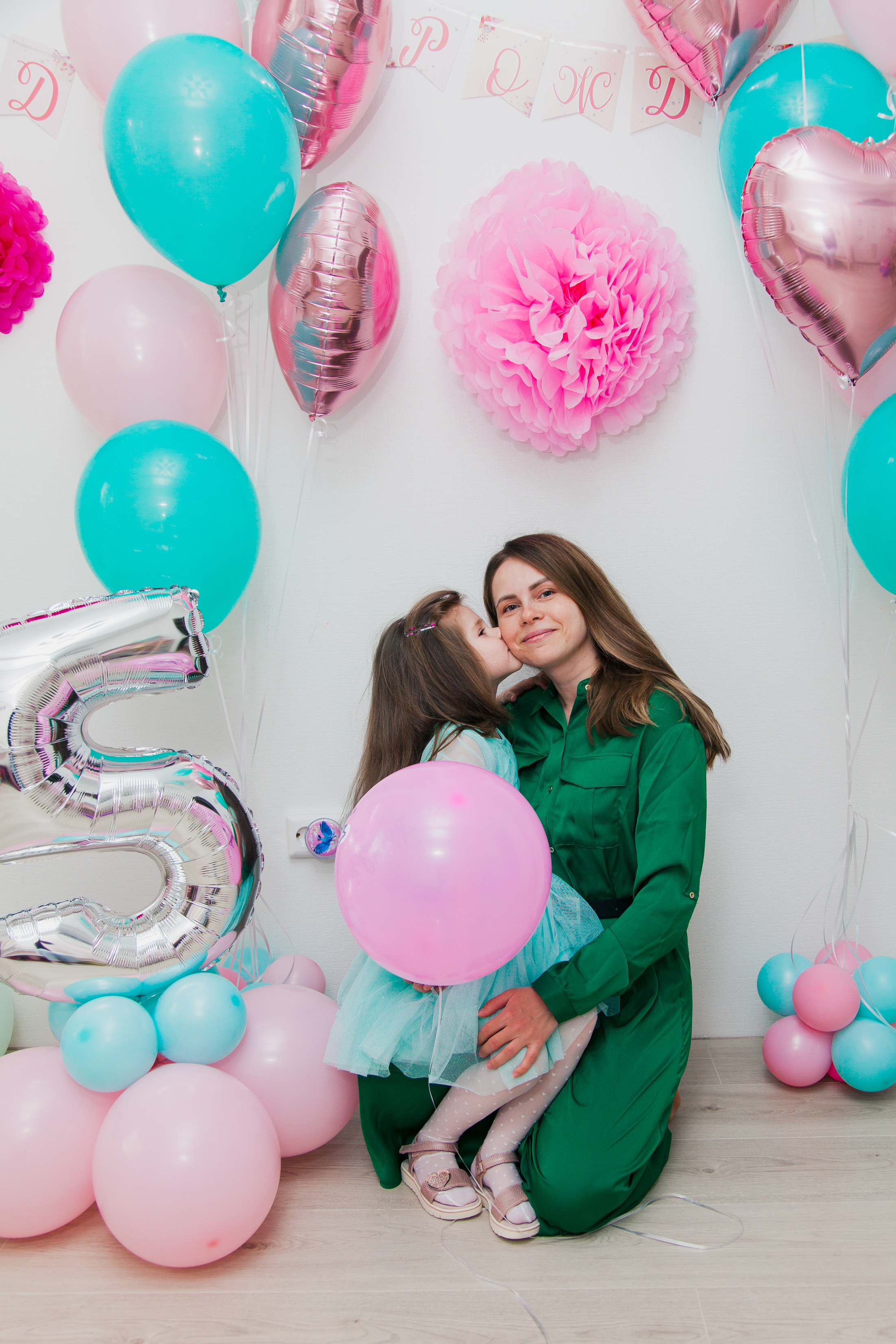 Вике 5 лет. Домашняя фотосессия. Семейный и детский фотограф