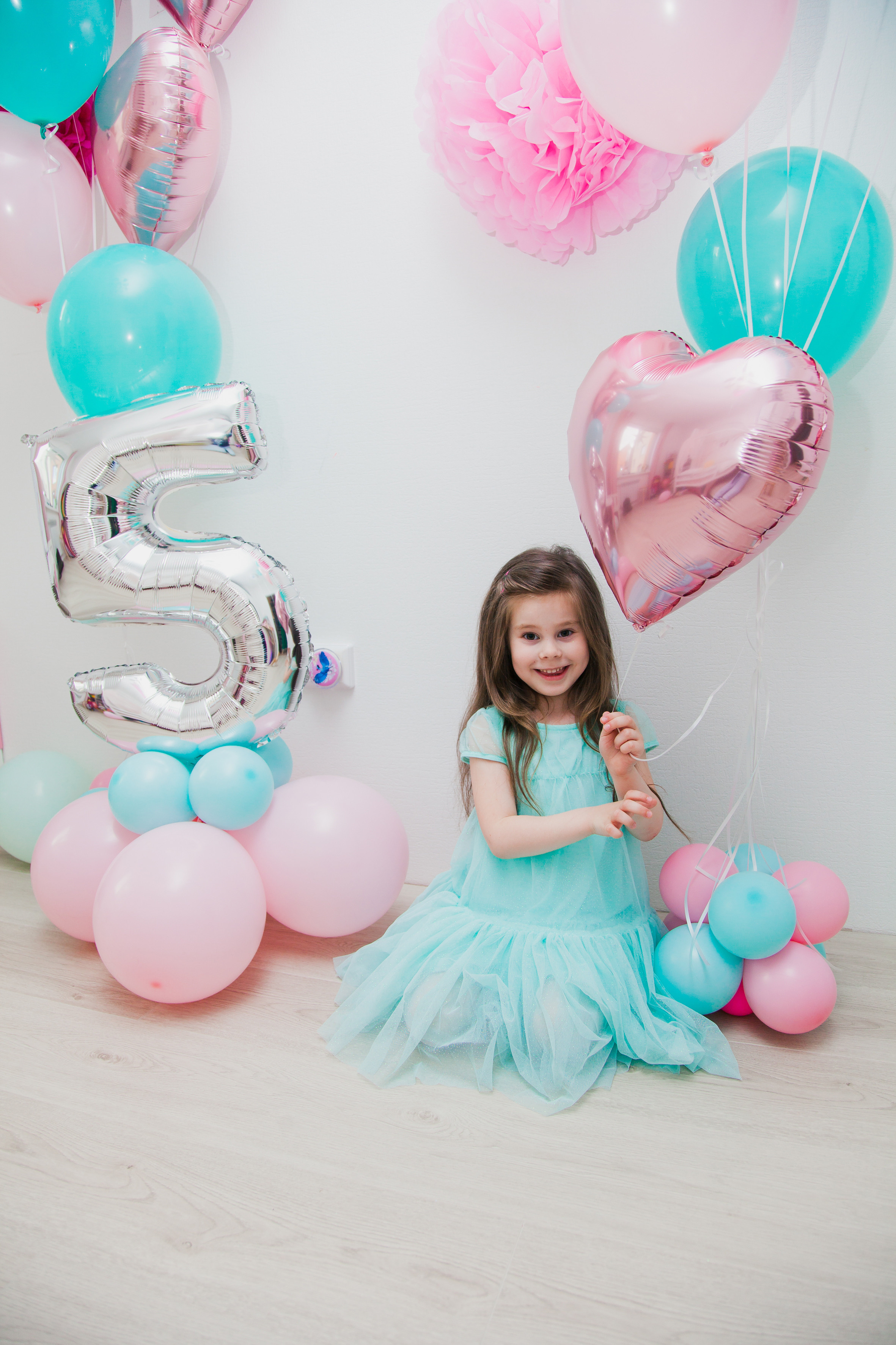 Вике 5 лет. Домашняя фотосессия. Семейный и детский фотограф