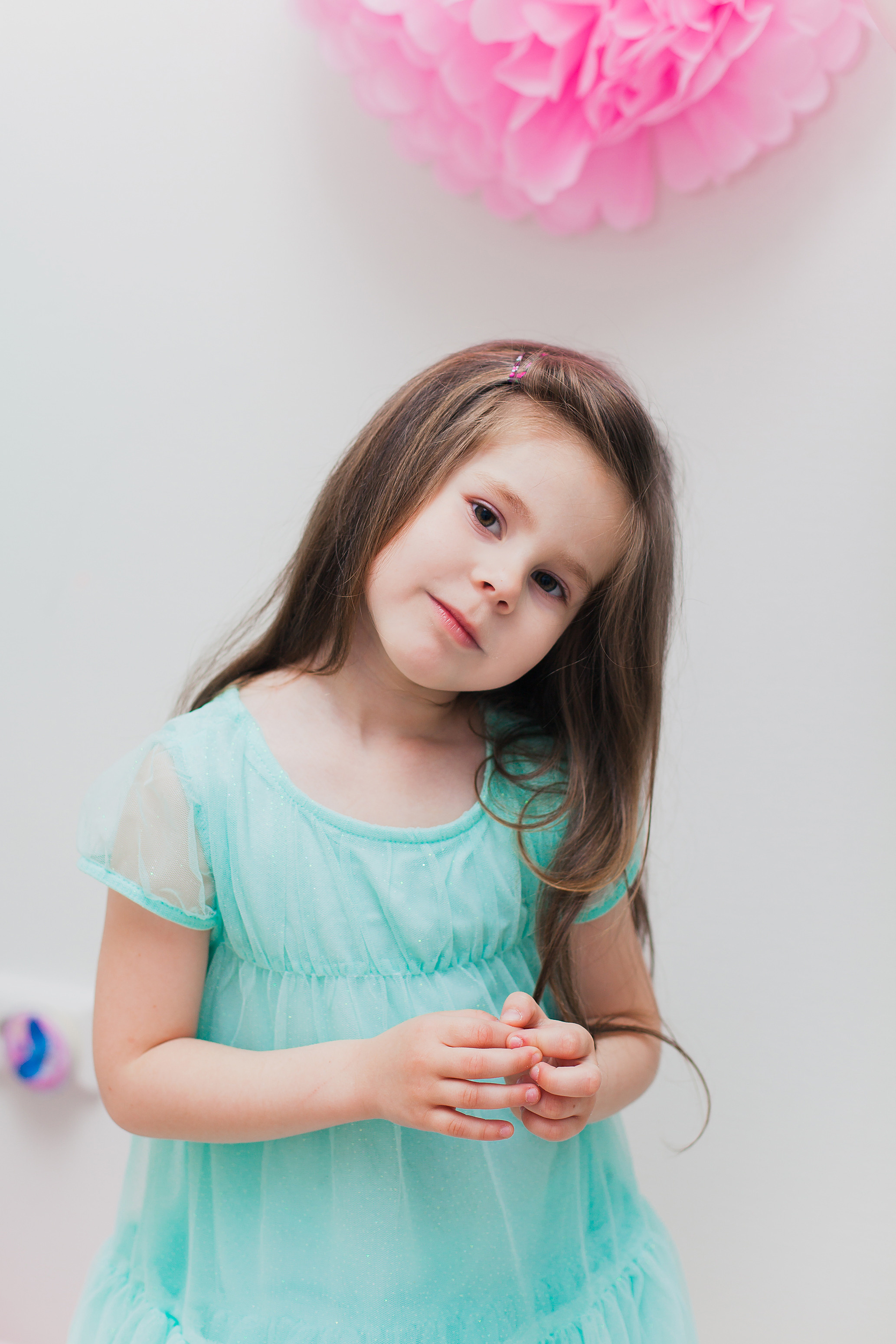 Вике 5 лет. Домашняя фотосессия. Семейный и детский фотограф