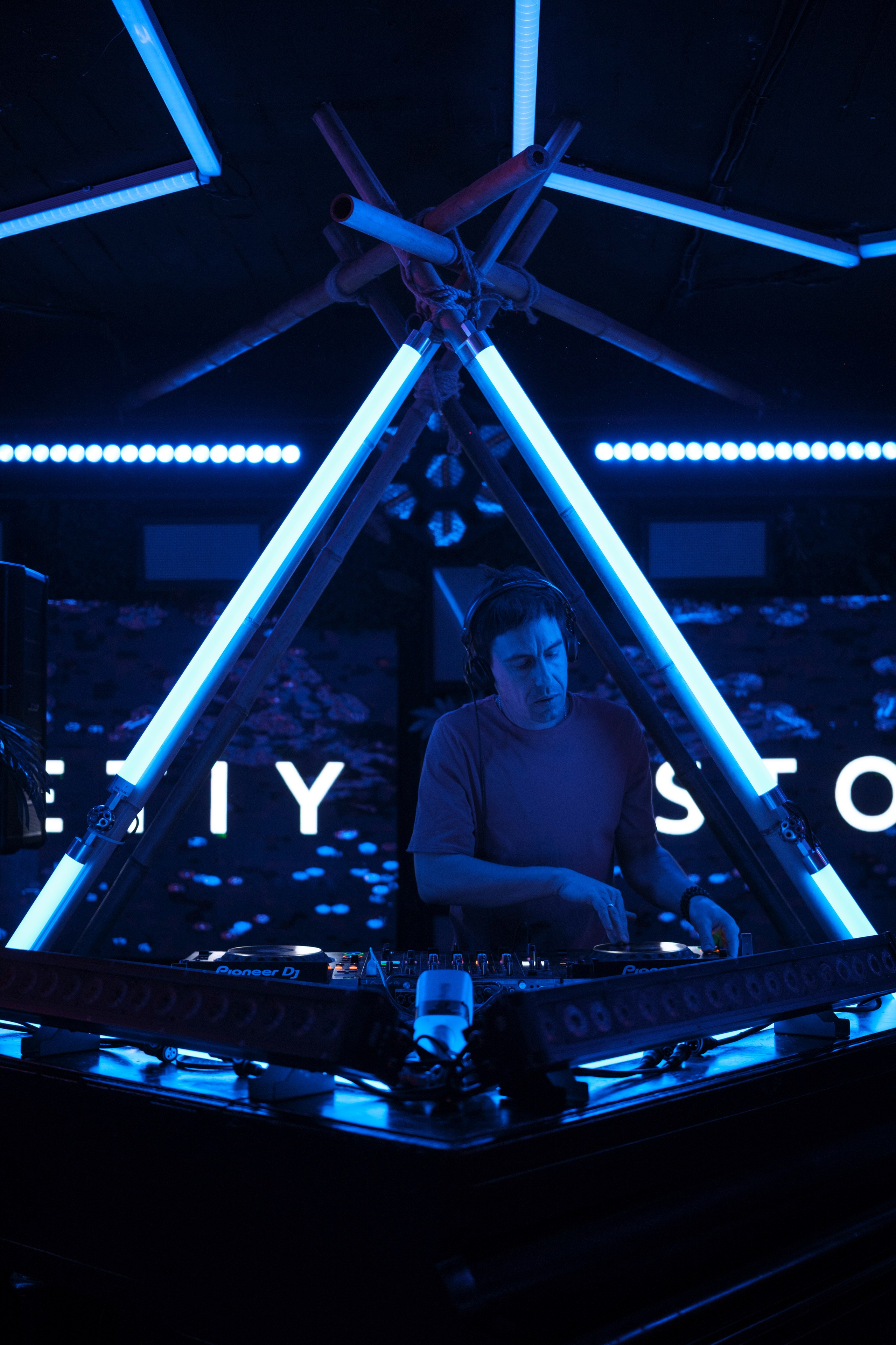 Embargo 3/02. Главная