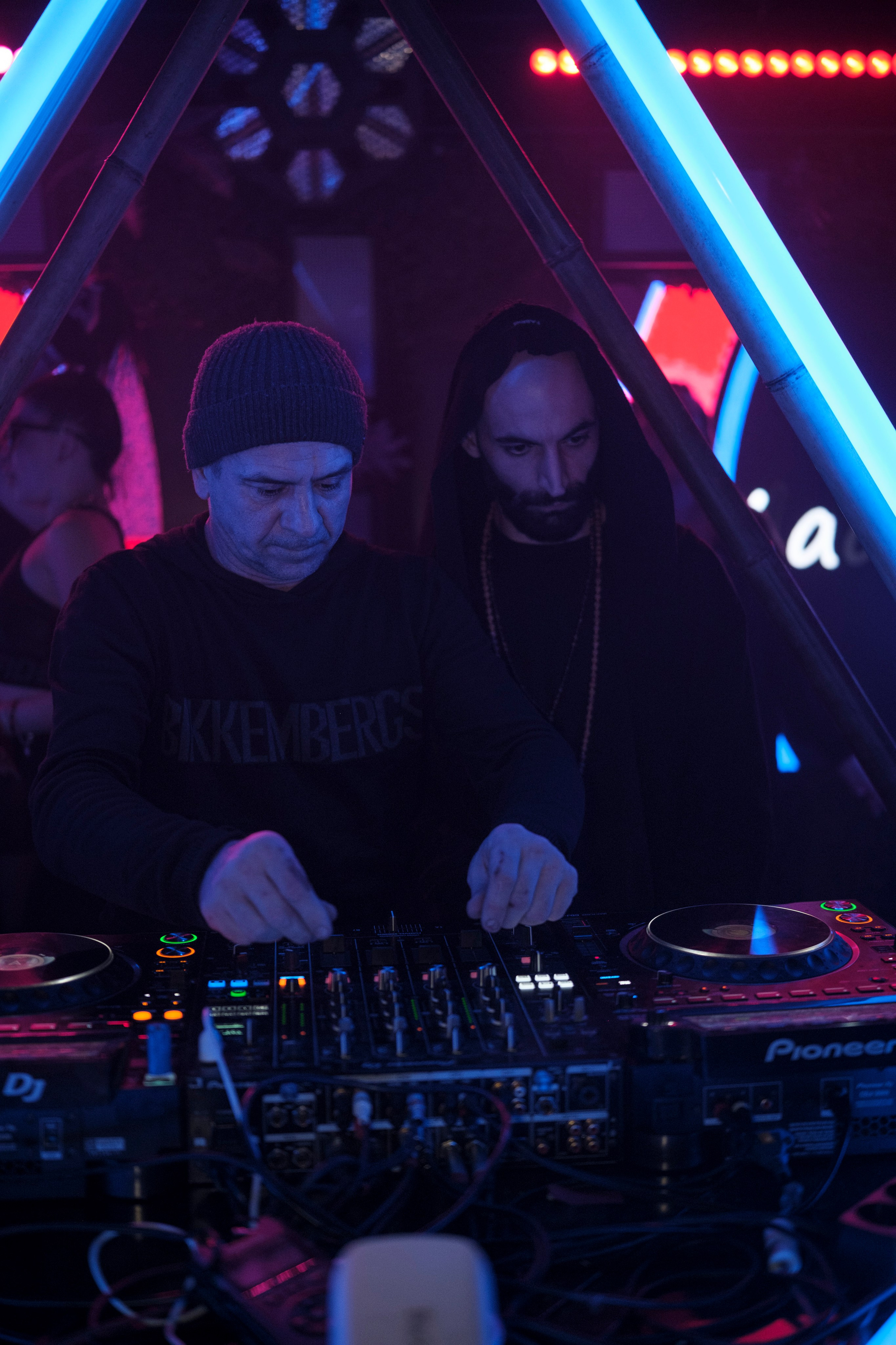 Embargo 3/02. Главная