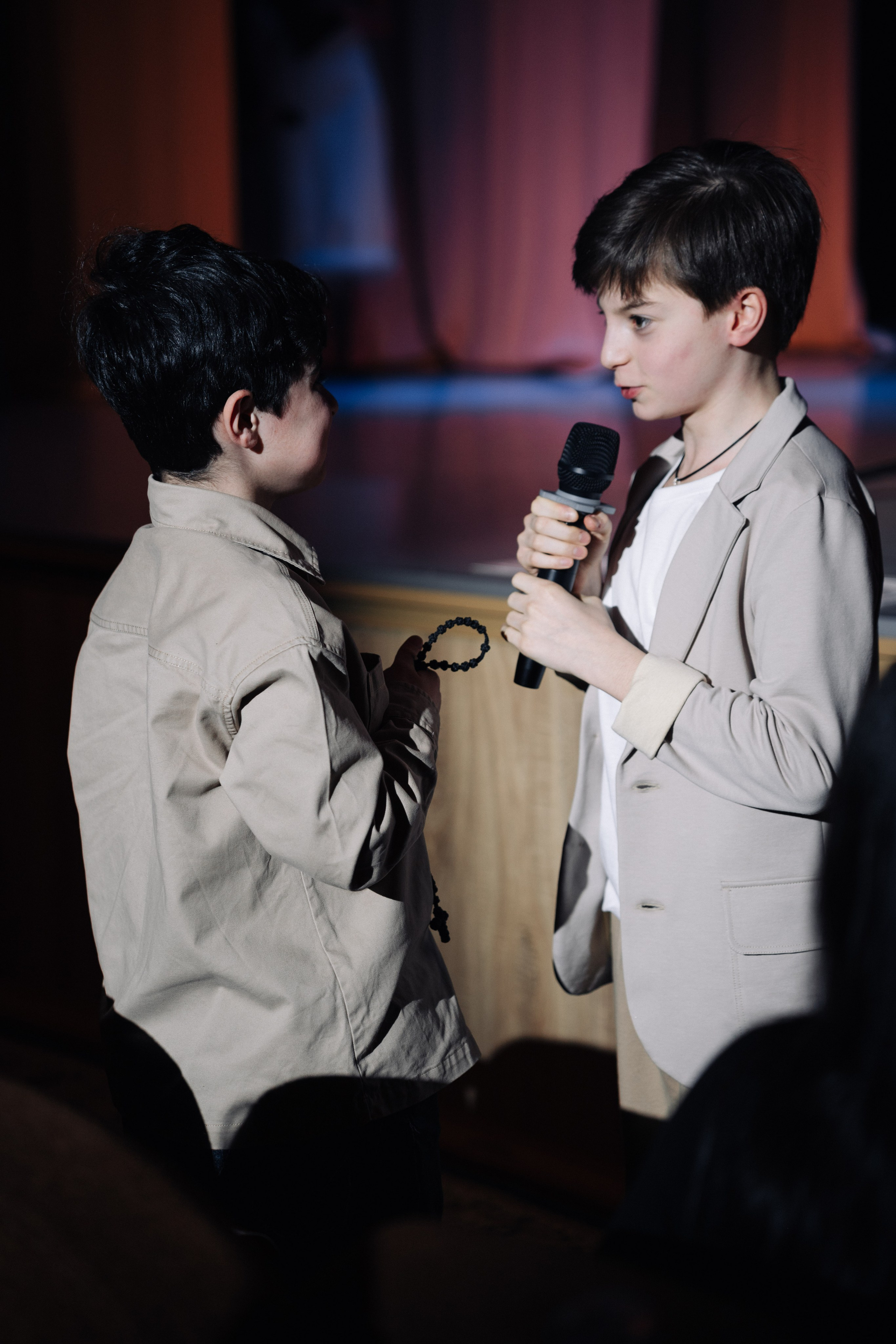 Благотворительный концерт в помощь Артему Сардаряну. Фотограф Артем Севостьянов. Профессиональная фотосъемка в Ногинске, Москве, Московской области и за границей