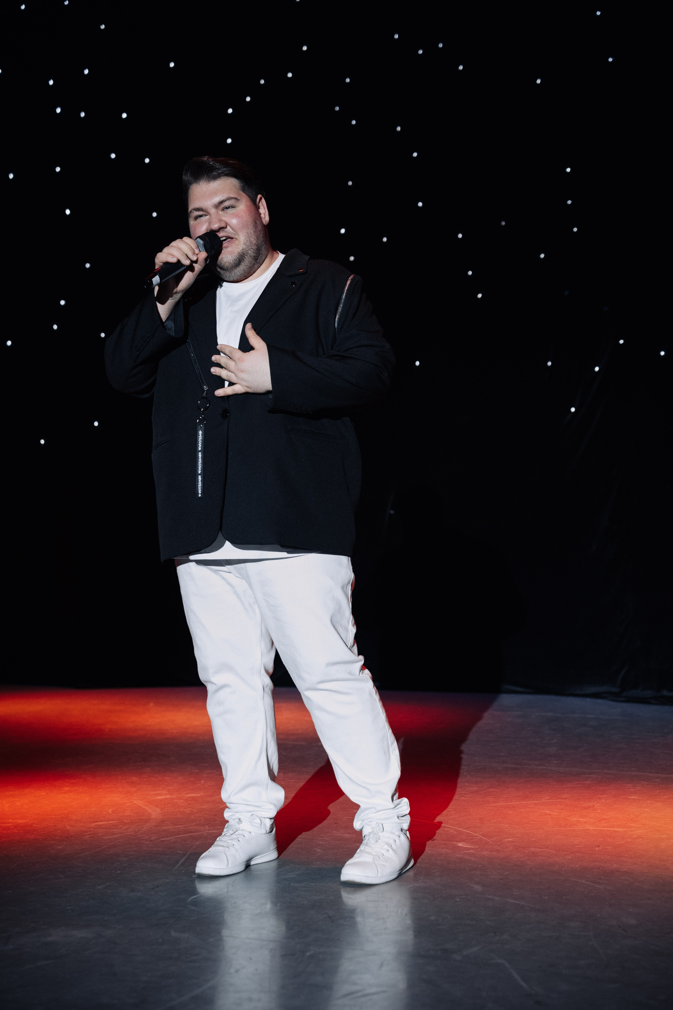 Благотворительный концерт в помощь Артему Сардаряну. Фотограф Артем Севостьянов. Профессиональная фотосъемка в Ногинске, Москве, Московской области и за границей