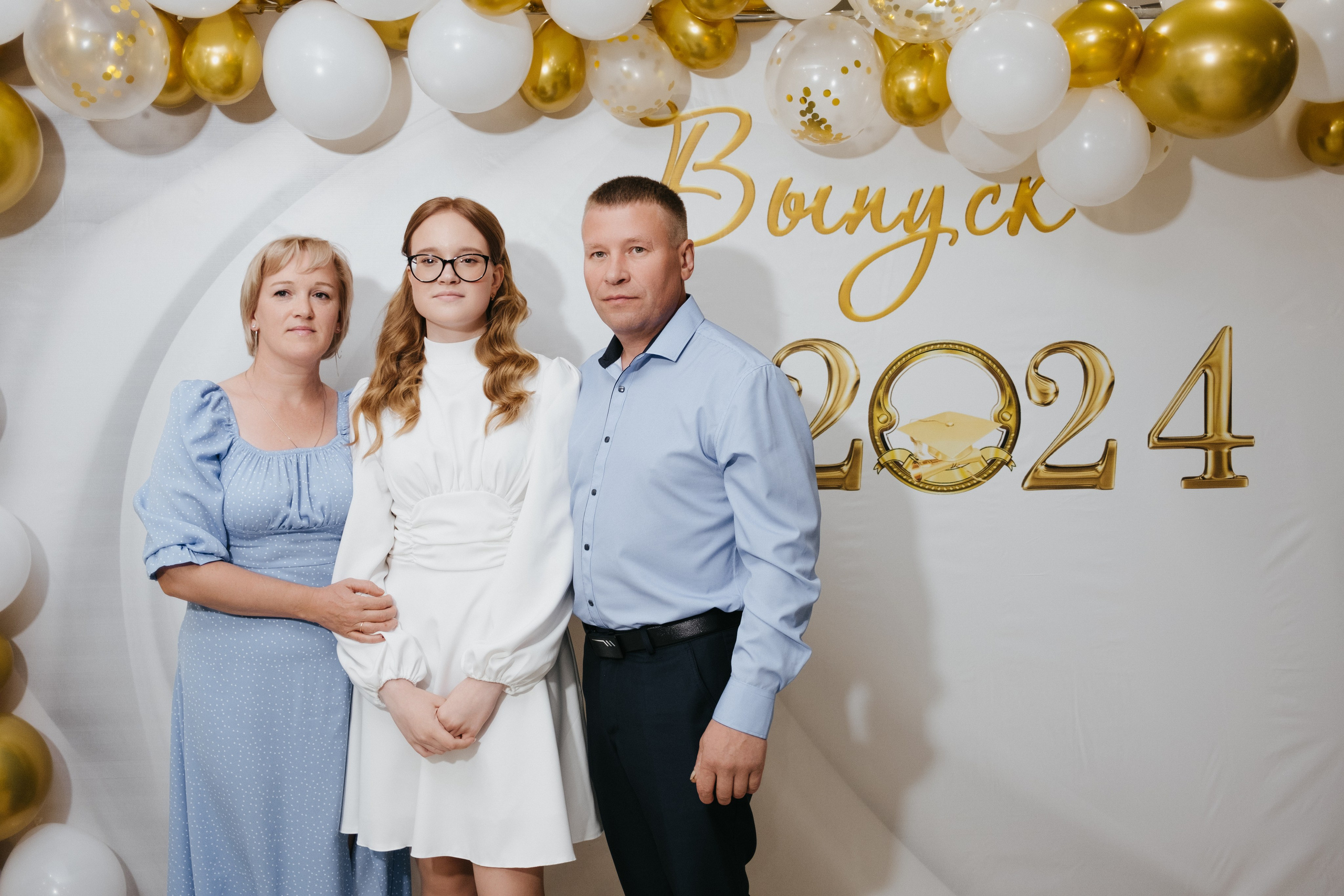 Выпускной 11 класс школы № 30. Свадебный и репортажной фотограф Денис Ожигин в Краснодаре и Краснодарском крае