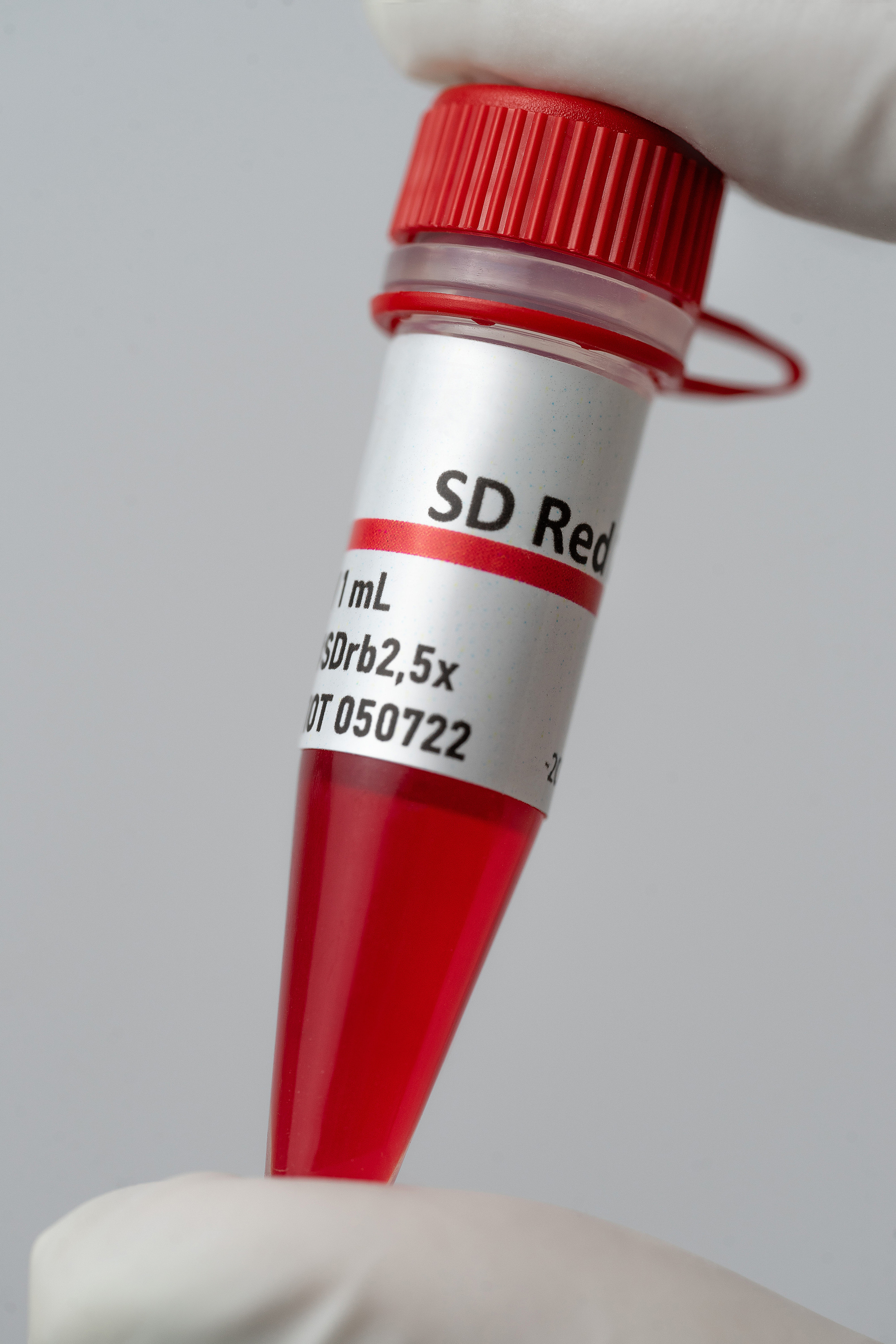 фотография пробирки для сайта лаборатории в Москве