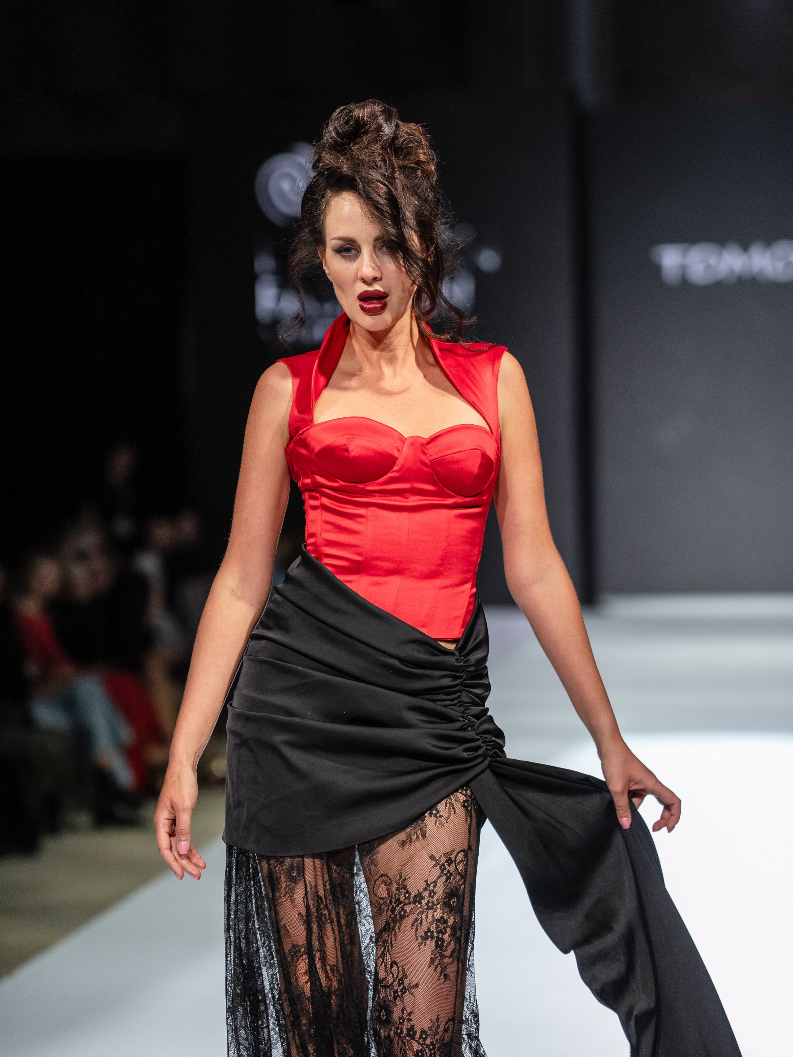 Eurasia Fashion Week Tomoyov. Сайт Алматинского НЮ АРТ, будуар и фэшн фотографа Дениса Карпенко