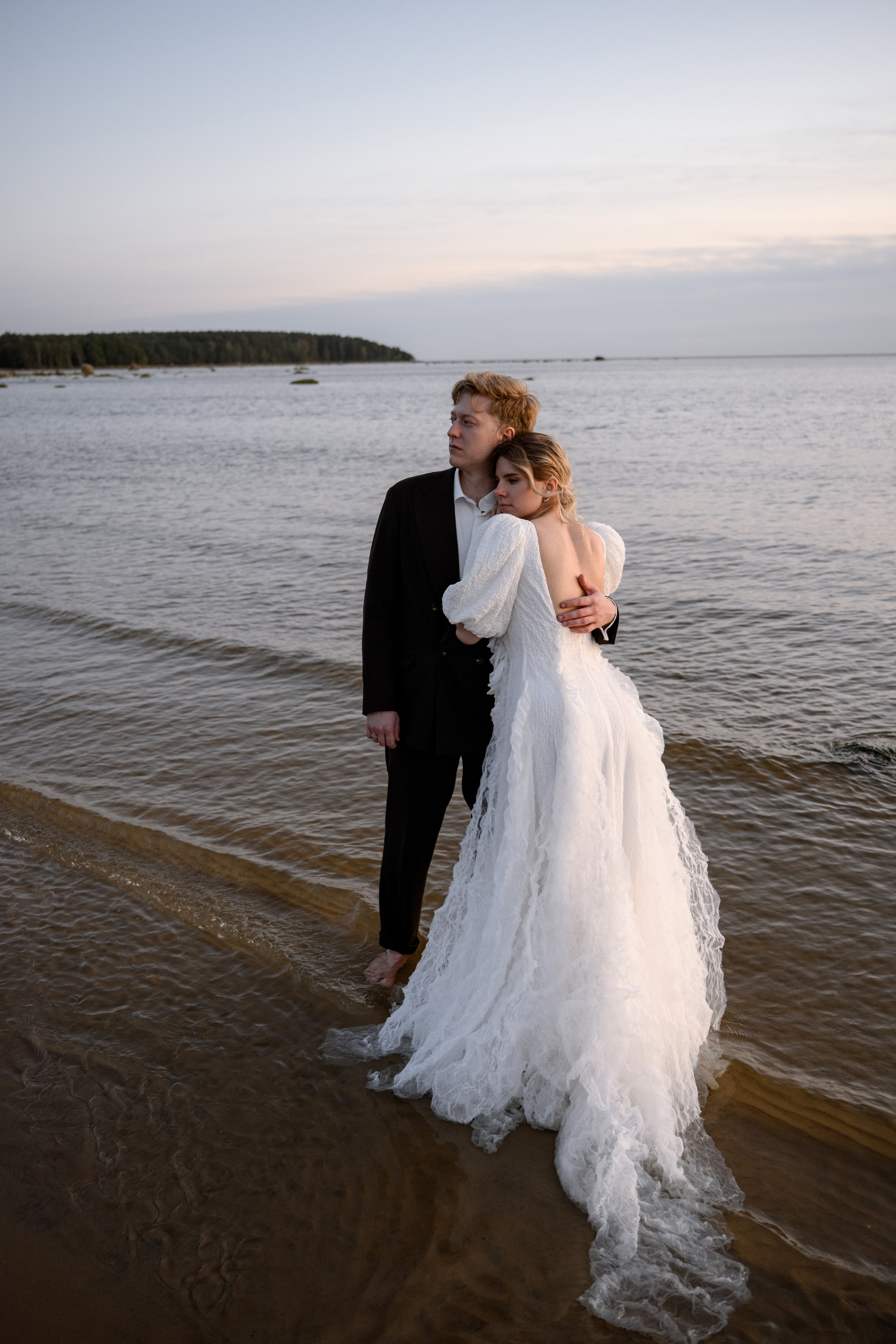На берегу залива. Свадебный фотограф в Санкт-Петербурге, Москве, СПб Сергей Поддубный