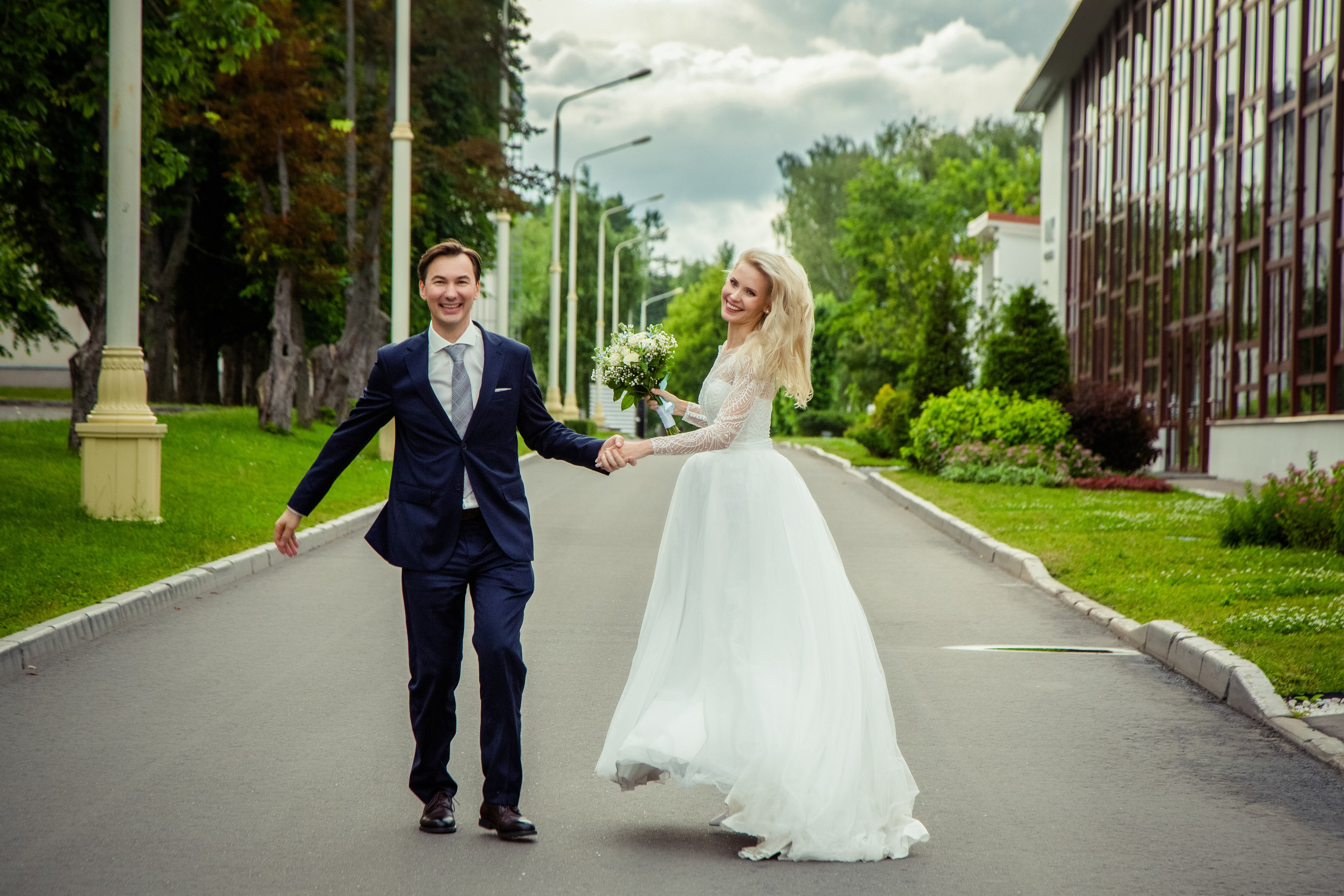 Свадебная фотосессия на ВДНХ. Свадебный и семейный фотограф в Москве и Подмосковье Лариса Козлова