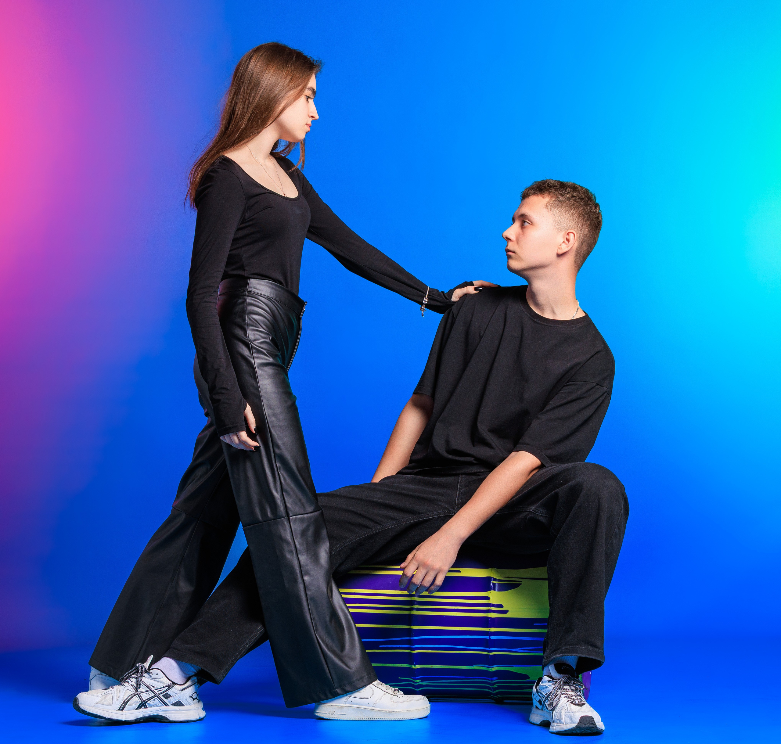 Смотреть фотки в фотостудии. Выпускные альбомы Геленджик, Новороссийск, Краснодар, Туапсе