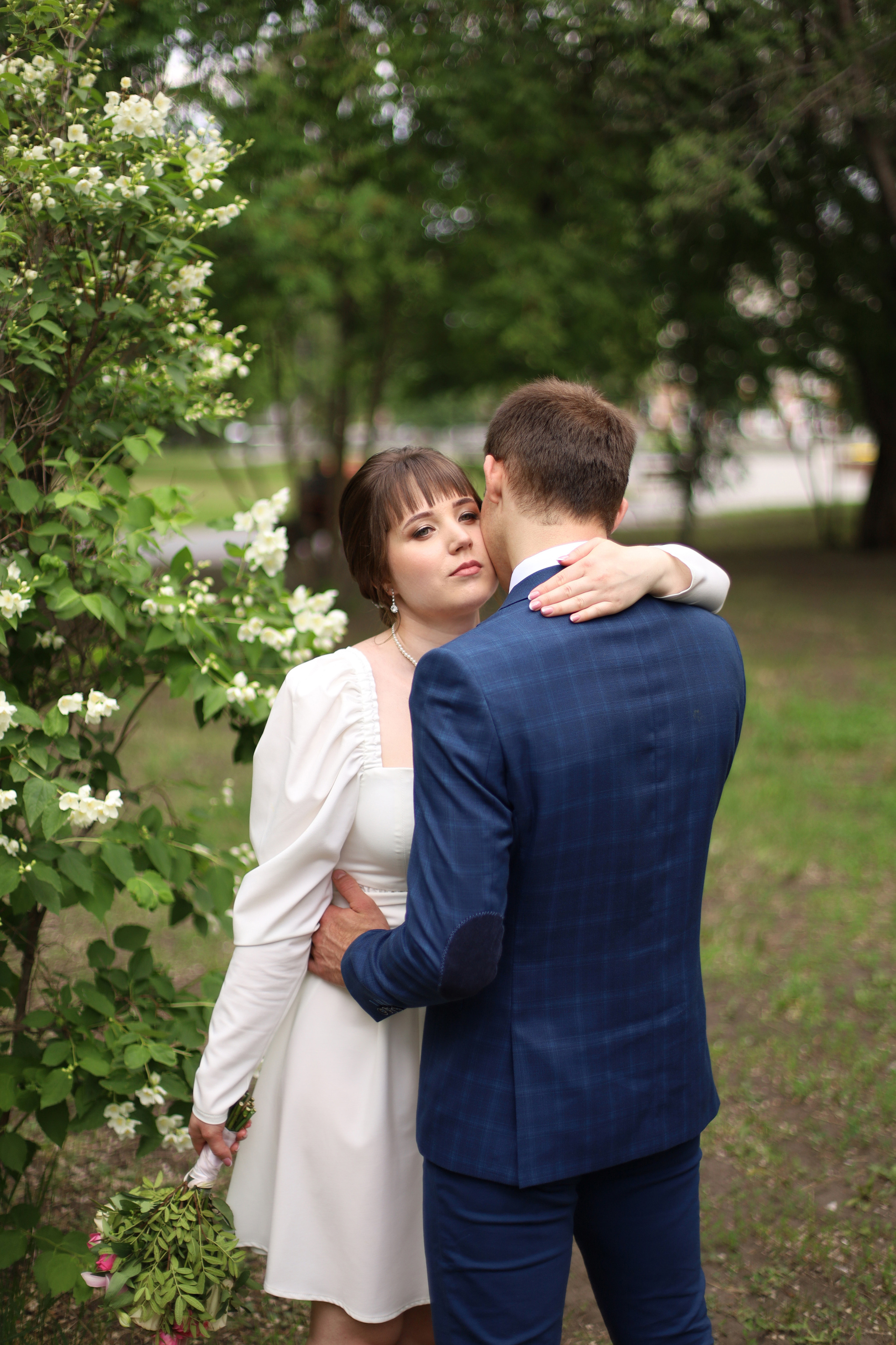 Прогулка молодожёнов. Семейный фотограф в Кургане