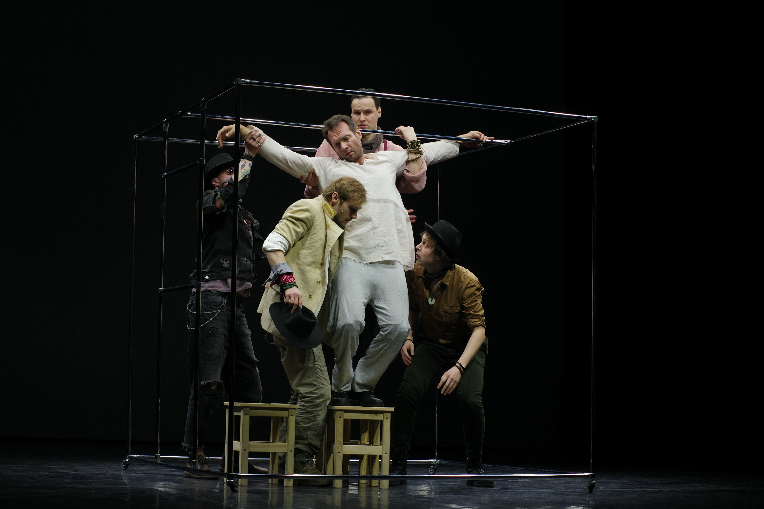 Театр И-Он, Люди и мыши. Семейный и детский фотограф Антон Зорин