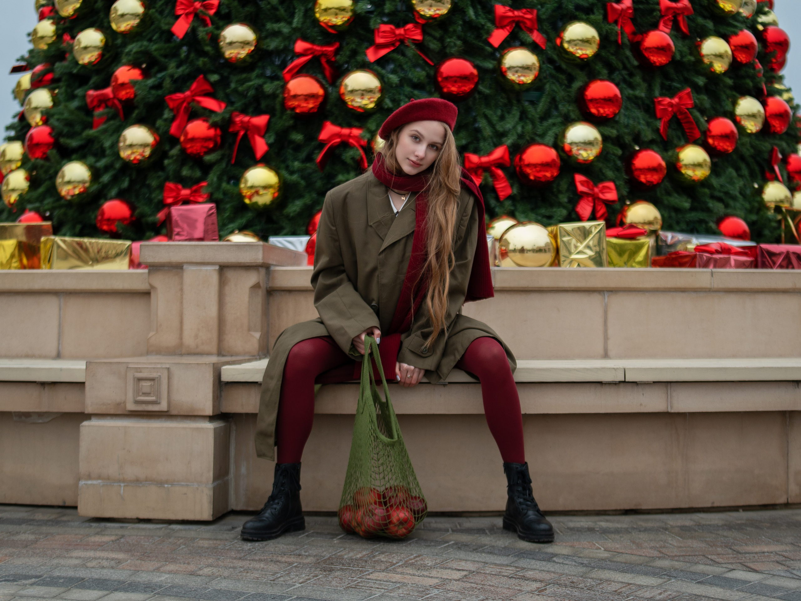 Фотосессия с яблоками в парке музея Новый Херсонес
