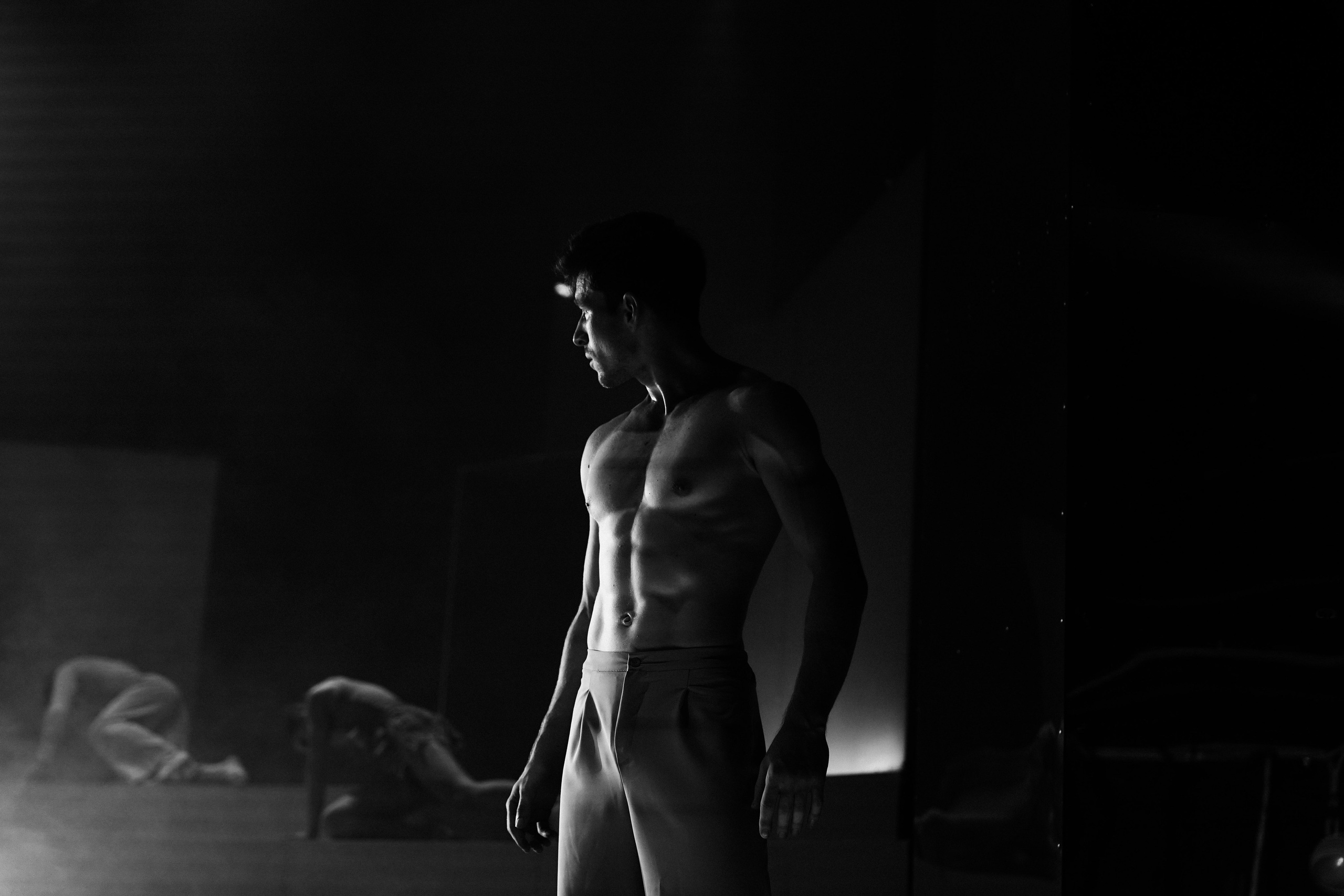 Контакт — пластический спектакль. Фотограф с психологическим образованием