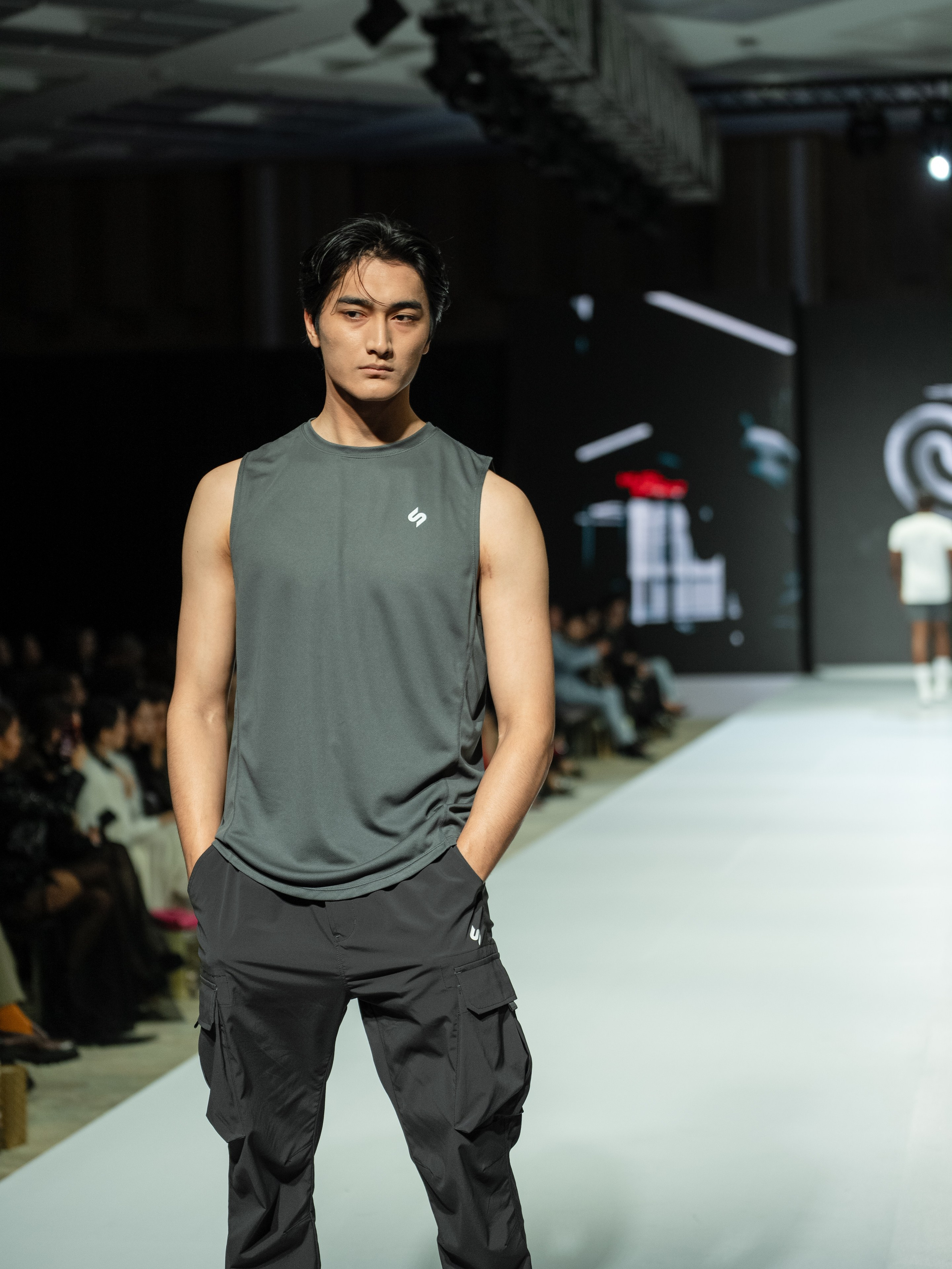 EURASIAN FASHION WEEK Husl Sport. Сайт Алматинского НЮ АРТ, будуар и фэшн фотографа Дениса Карпенко