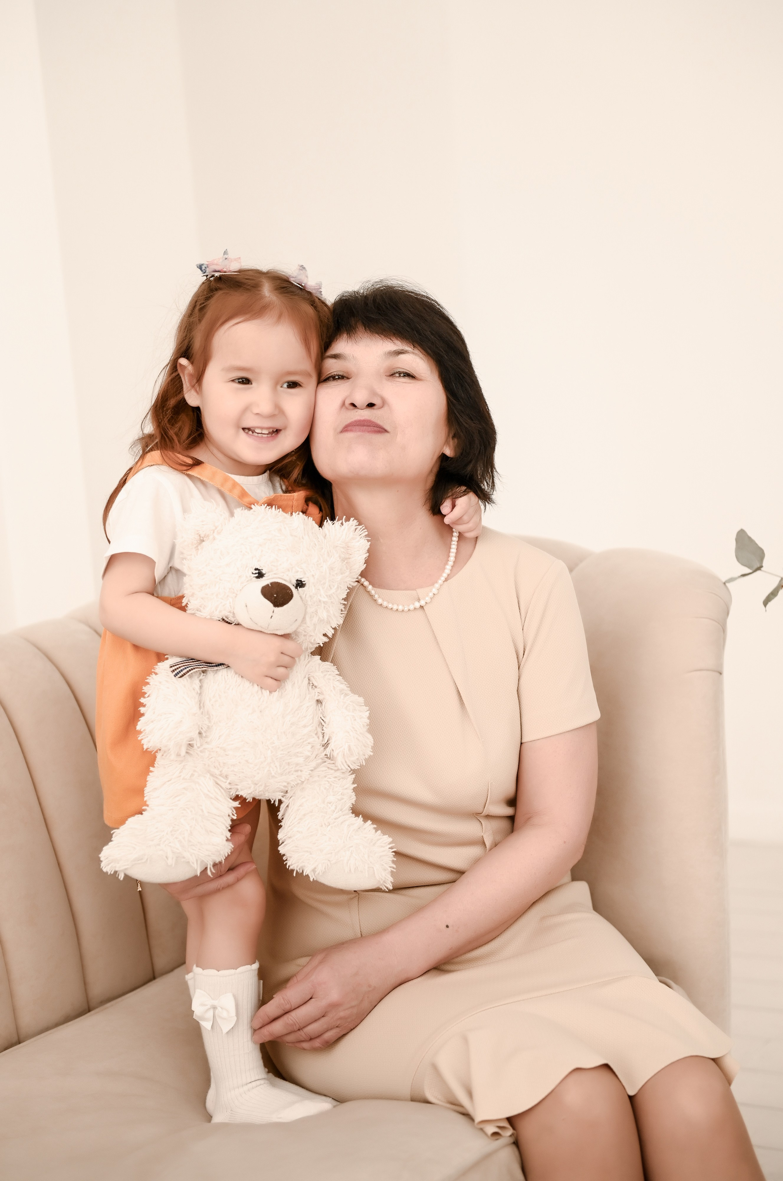 Семейная студийная  фотосессия 2. Свадебный, семейный, детский, контент фотограф в Омске Максим Ильин