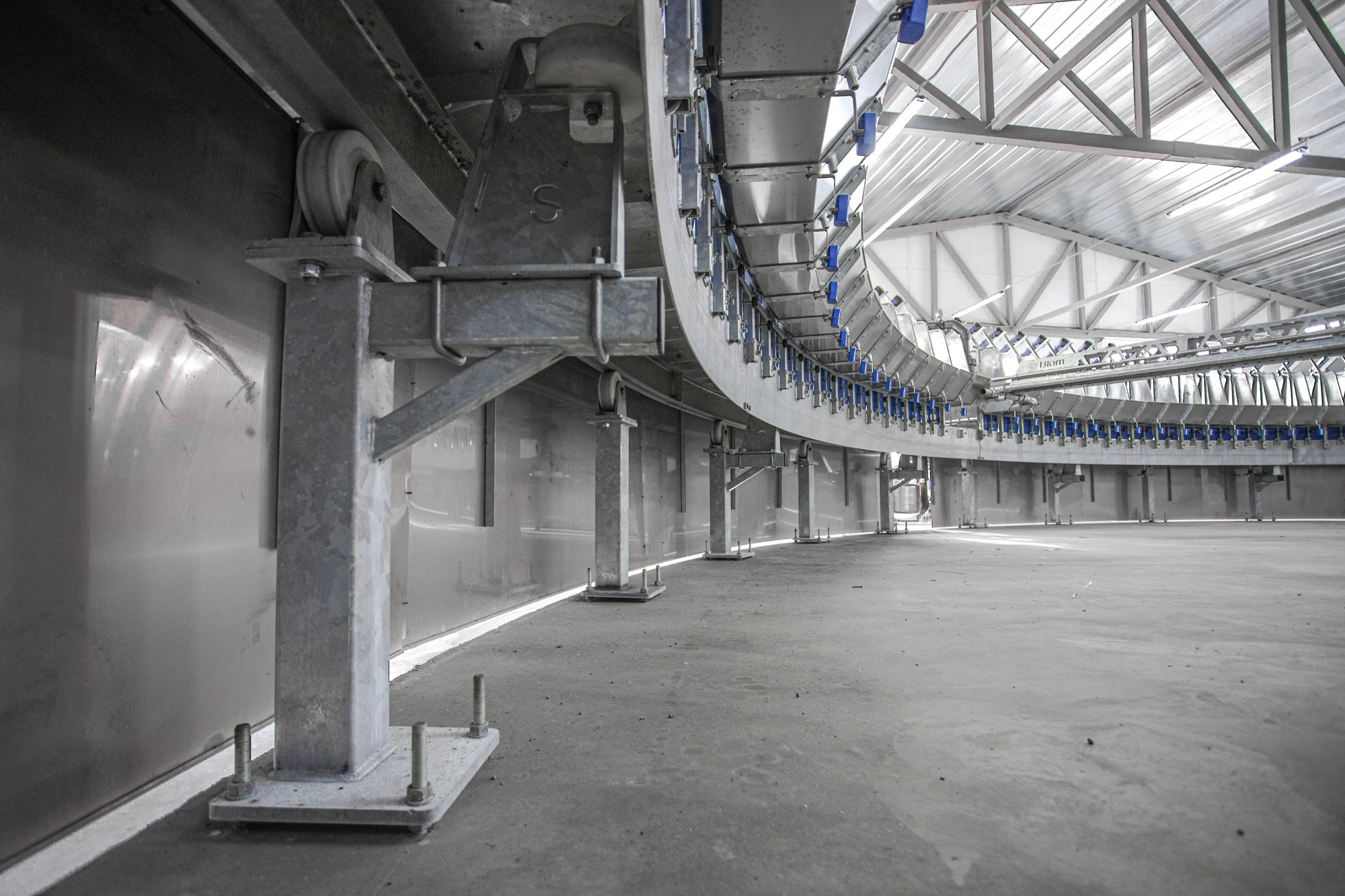 Открытие карусели для дойки скота. Репортажный, промышленный и маркетплейс-фотограф Дмитрий Чернат