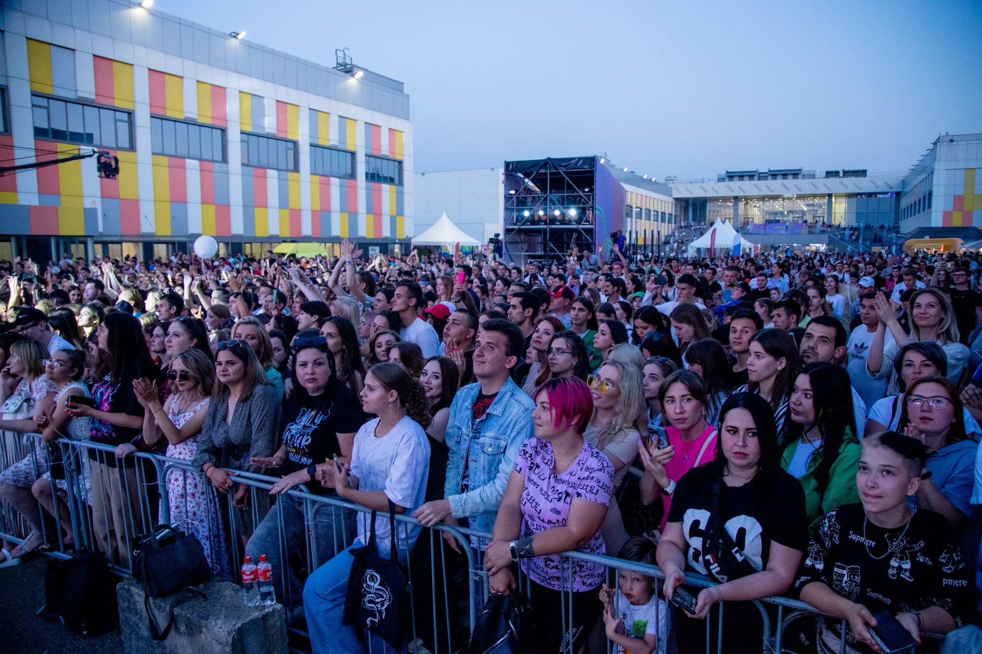 Краевой День молодёжи в Краснодаре 2023. Репортажный, промышленный и маркетплейс-фотограф Дмитрий Чернат