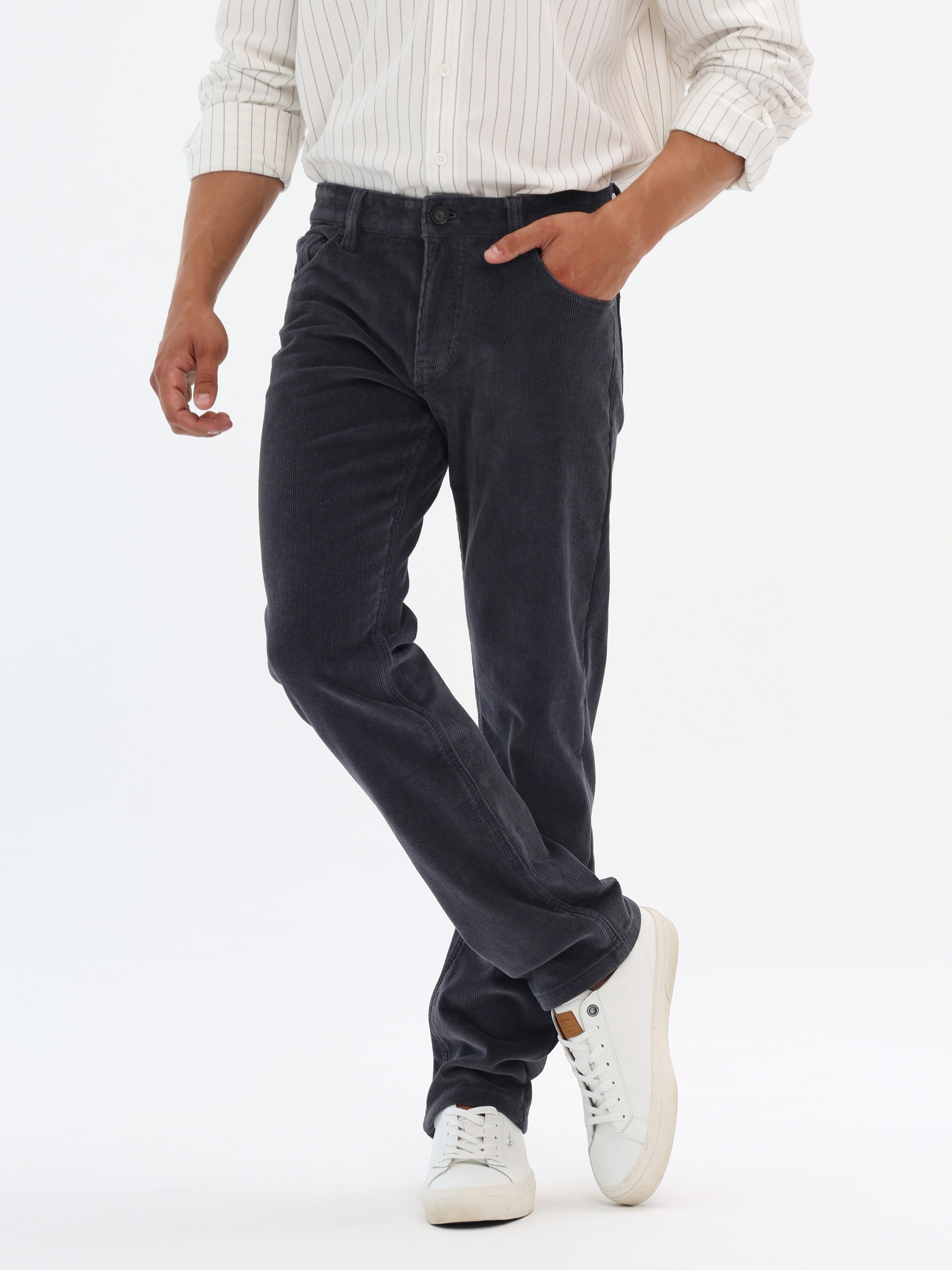 Каталожные фото одежды, сборные съемки для маркетплейсов Вайлдберриз, Новосибирск. Съемка фото и видео для маркетплейсов Вайлдберриз, Озон в Новосибирске