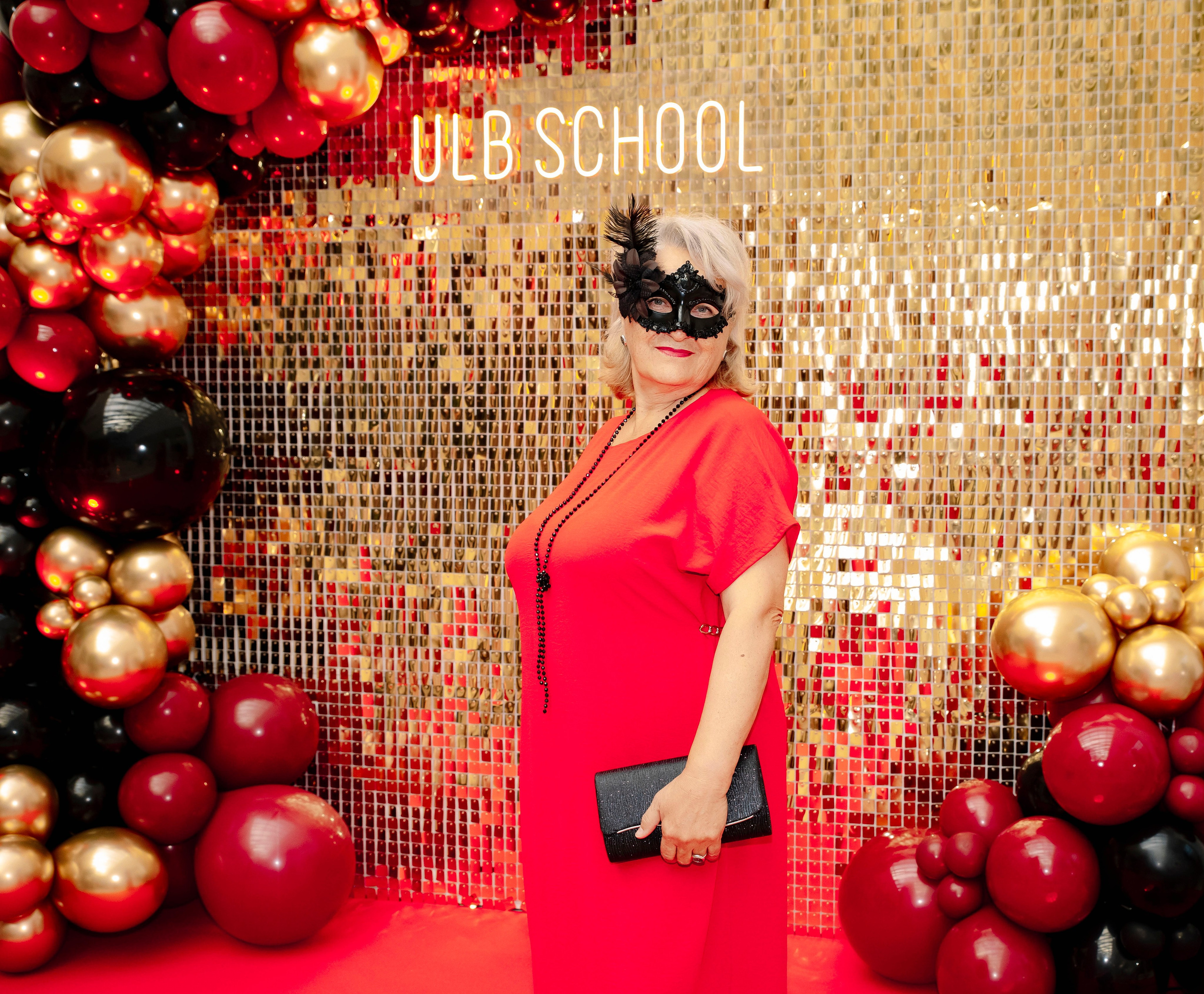 Выпускной курса «Налоговый эксперт» в ULB SCHOOL 2026. Профессиональный фотограф в Москве | Заказать фотосессию и съемку