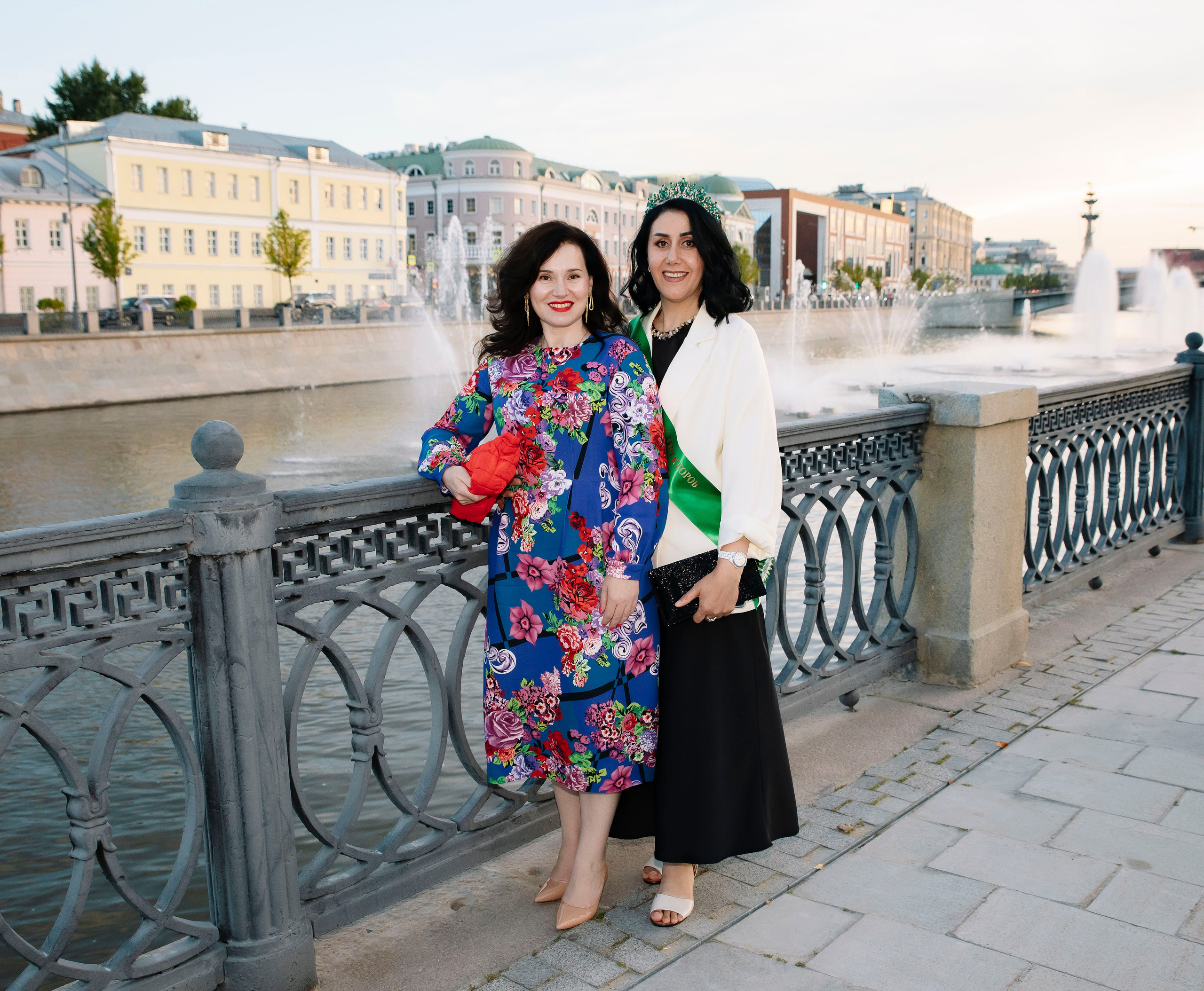 Mary Kay прогулка на лимузине 2026. Профессиональный фотограф в Москве | Заказать фотосессию и съемку