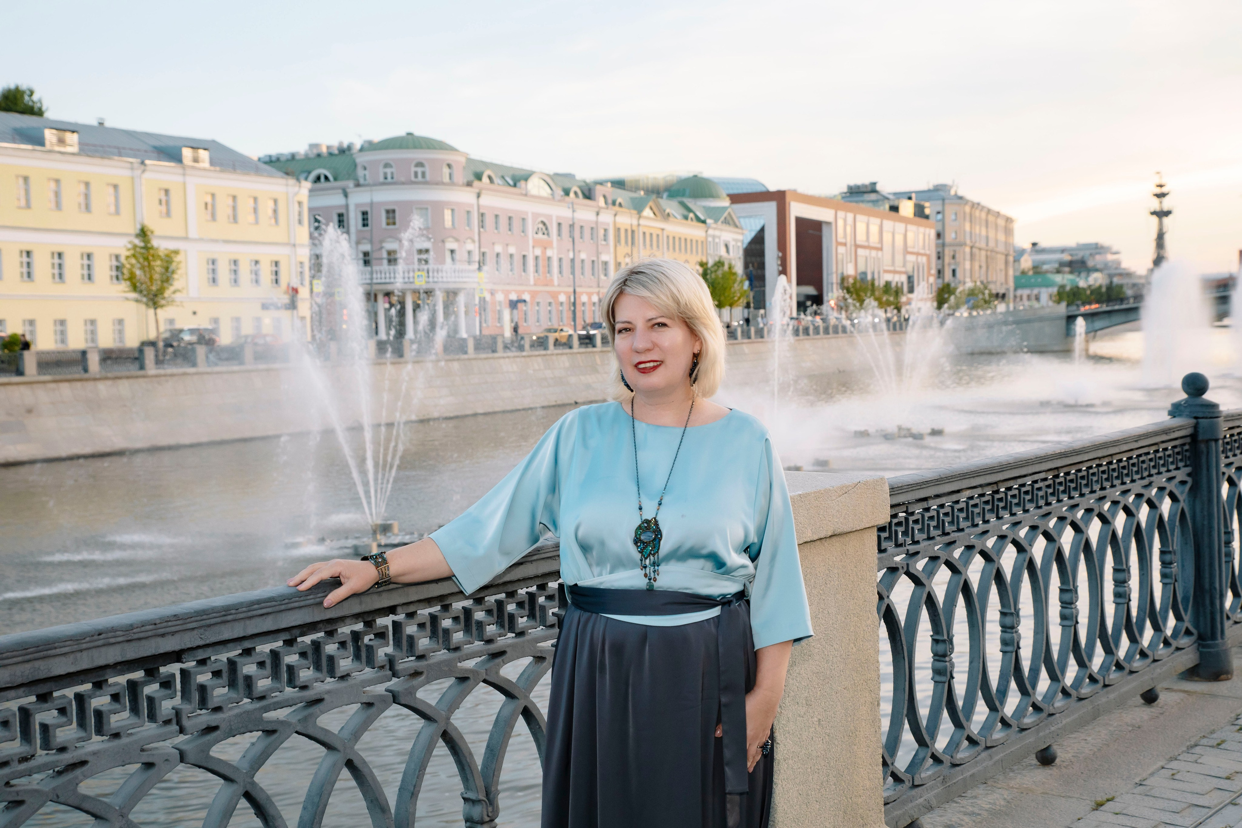 Mary Kay прогулка на лимузине 2026. Профессиональный фотограф в Москве | Заказать фотосессию и съемку