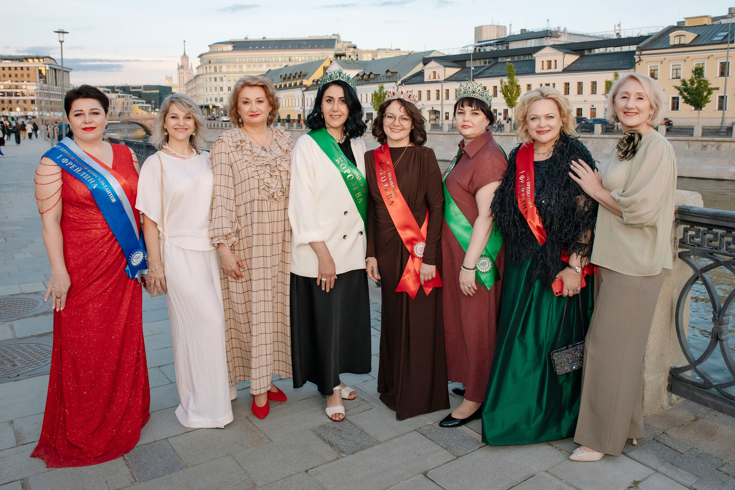 Mary Kay прогулка на лимузине 2026. Профессиональный фотограф в Москве | Заказать фотосессию и съемку