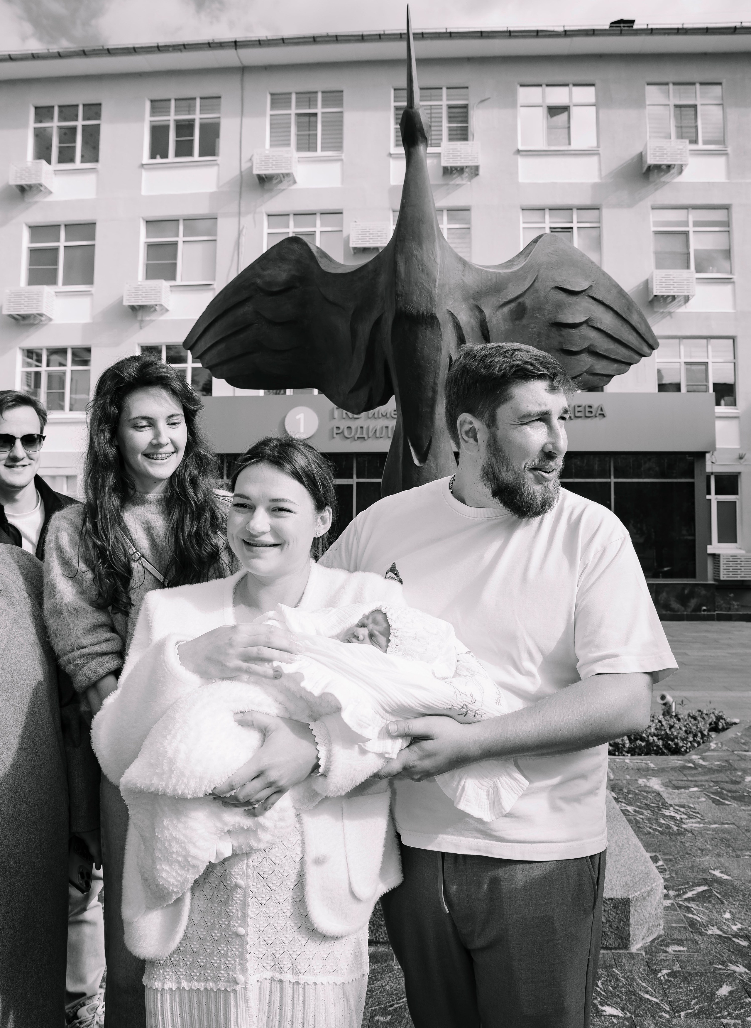 Выписка из роддома ГКБ им. Ерамишанцева 09.09.26. Профессиональный фотограф в Москве | Заказать фотосессию и съемку