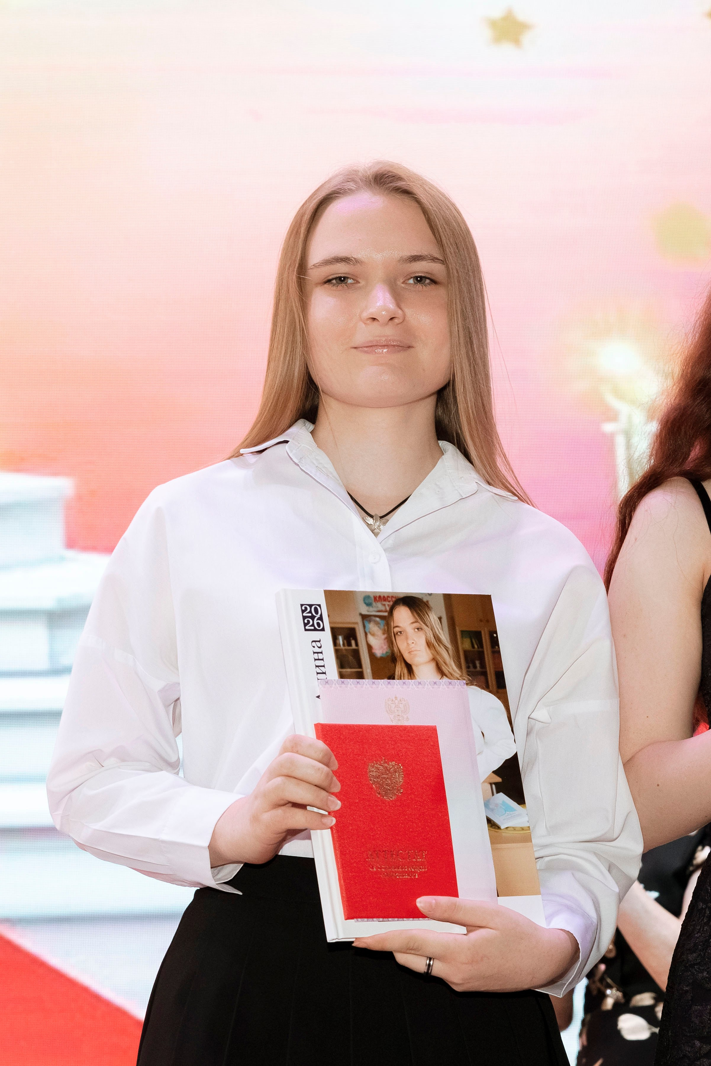 Выпускной 2026, 9 класс «О» школа № 2025. Профессиональный фотограф в Москве | Заказать фотосессию и съемку