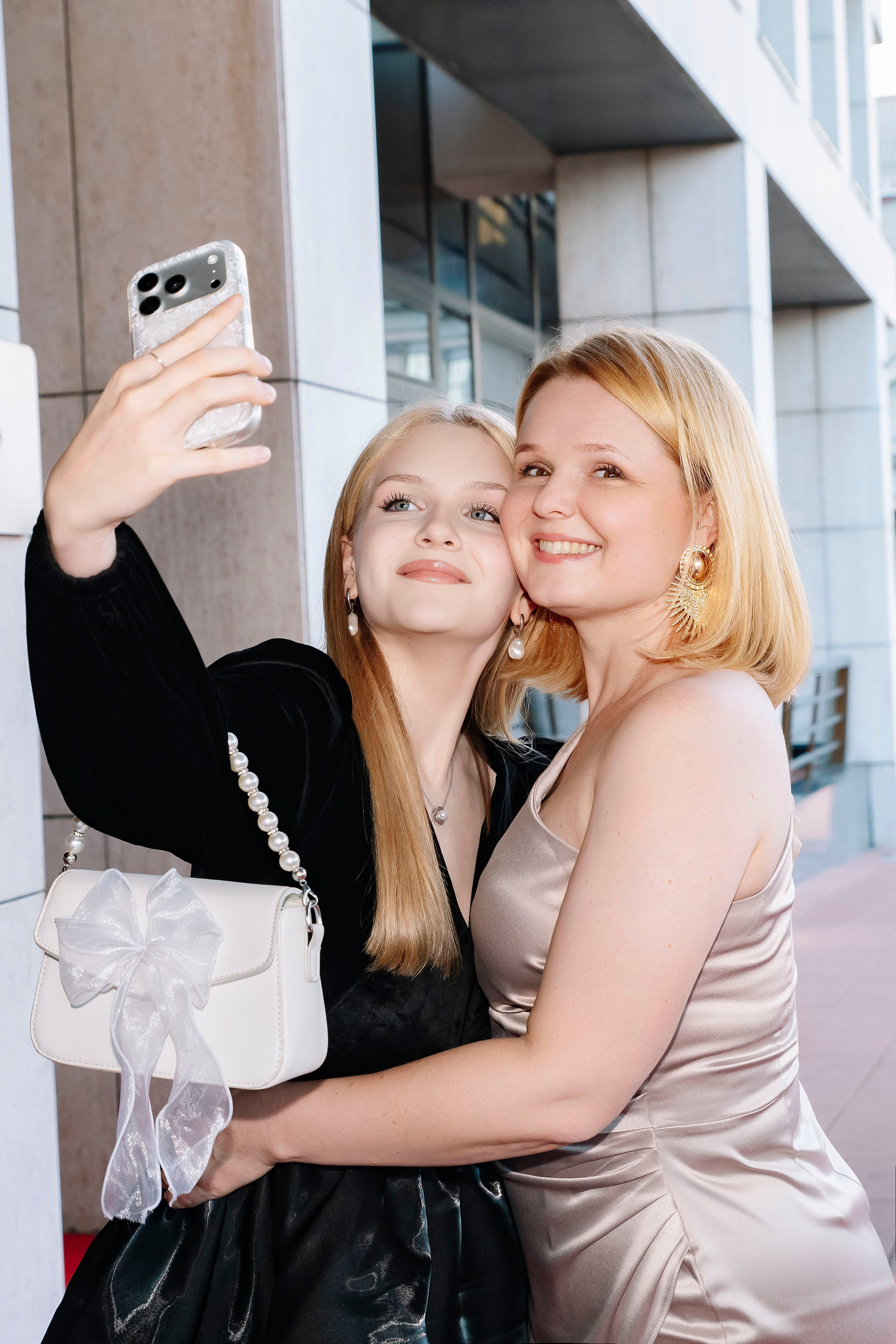 Mary Kay прогулка на лимузине 2026. Профессиональный фотограф в Москве | Заказать фотосессию и съемку