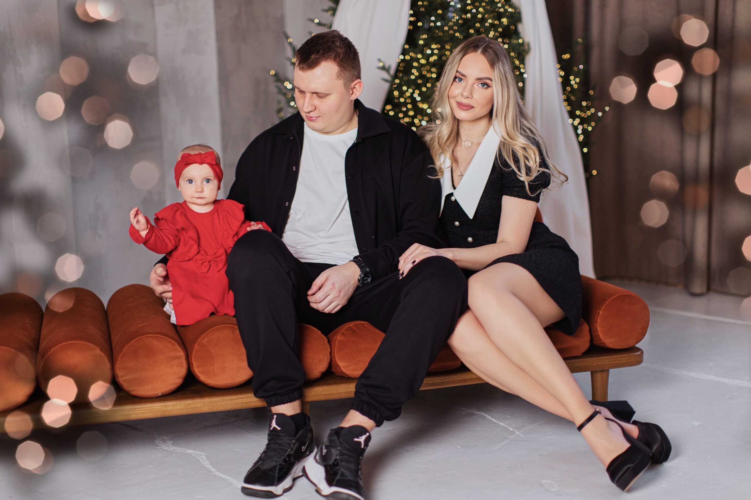 Семья к новому году 2025. Фотограф Лиана Артемова в Пензе