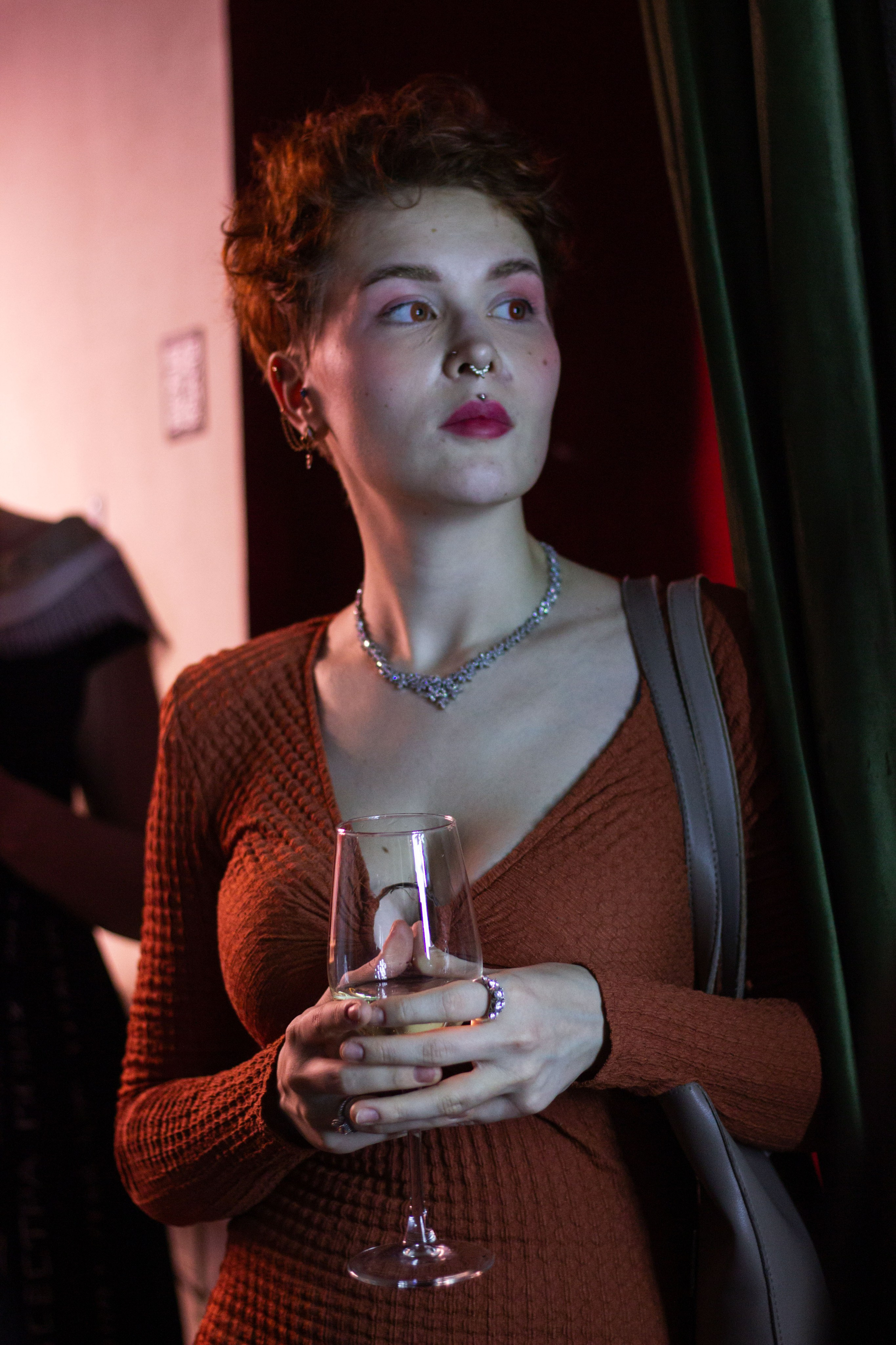 Бильярдная «Крученых» некрореализм. Юля Мурашова портретный и документальный фотограф