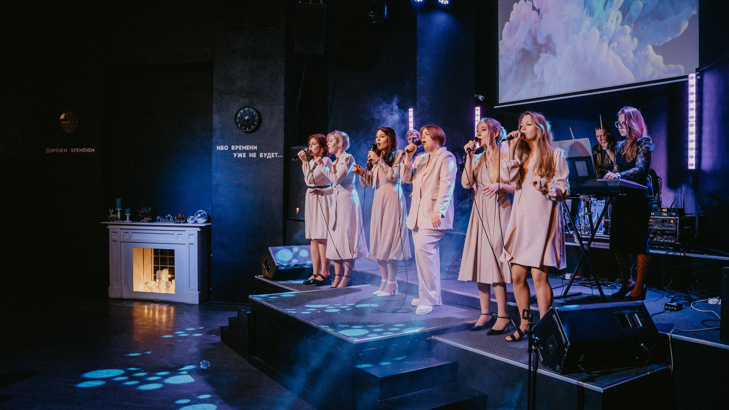 Фотограф концертов Москва. Контент-фотограф в Москве Тима Забабурин