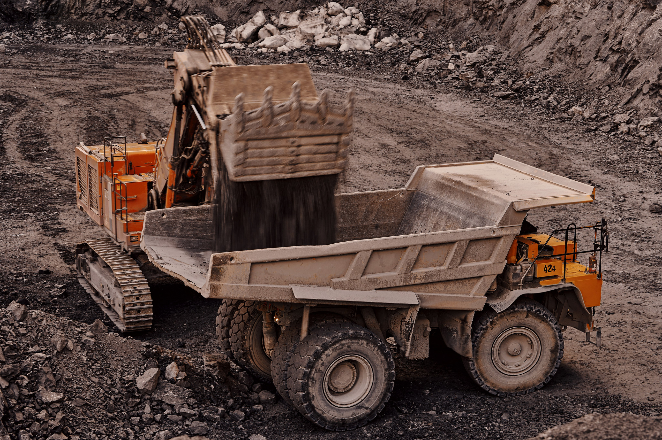 Карагайский карьер г. Сатка «Группа Магнезит». Фотограф Яковлев Роман — Красноярск