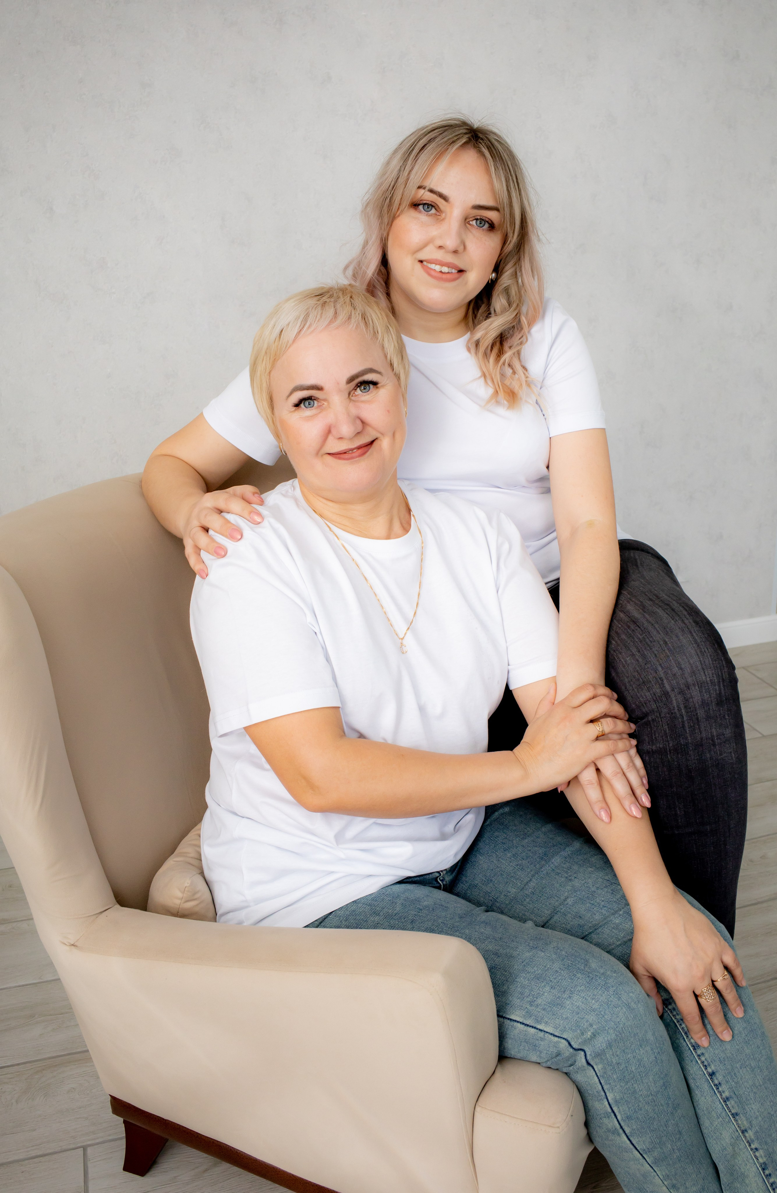 Семейная фотосессия выездная. Фотограф новорожденных в Екатеринбурге