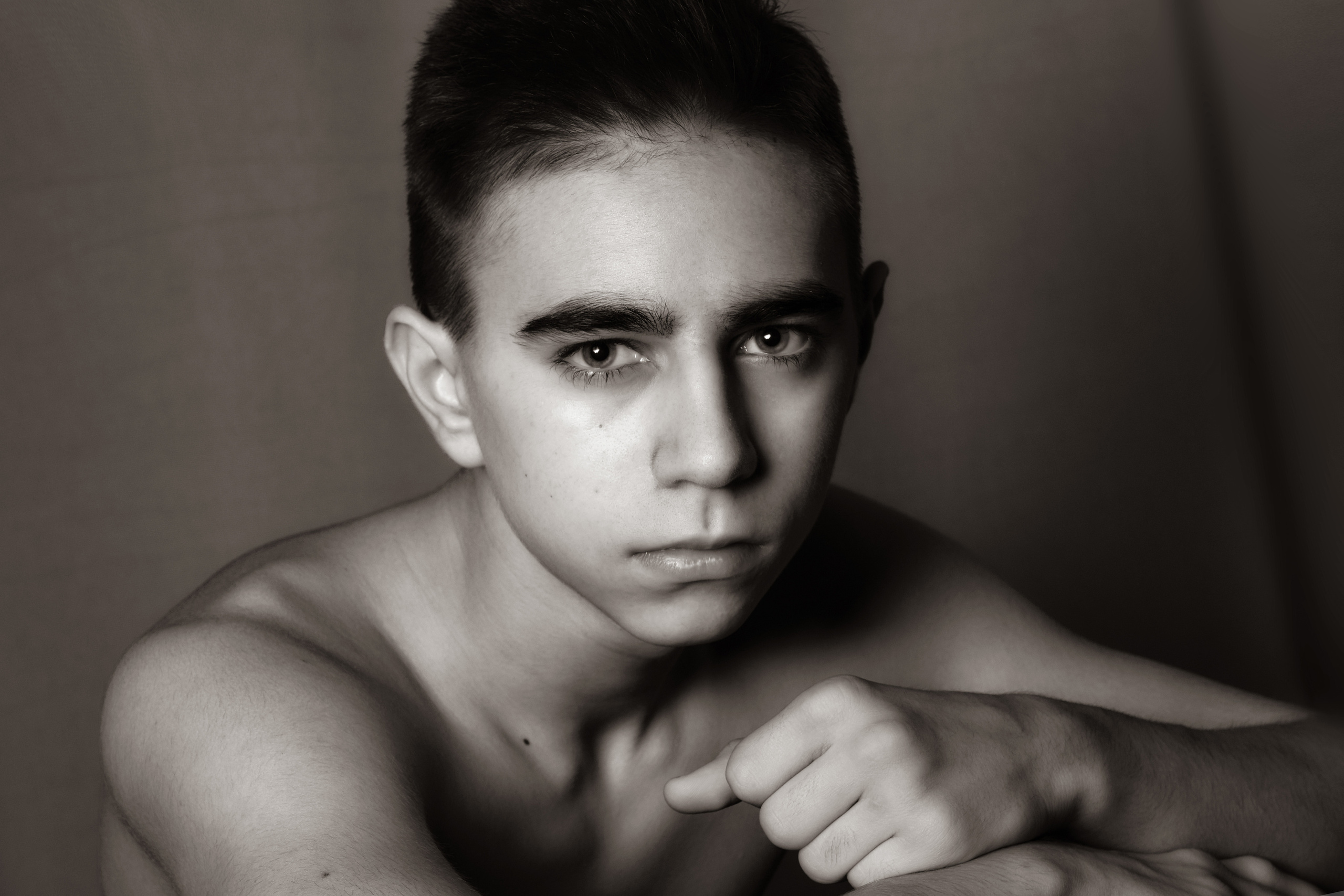 Фото парня в ЧБ