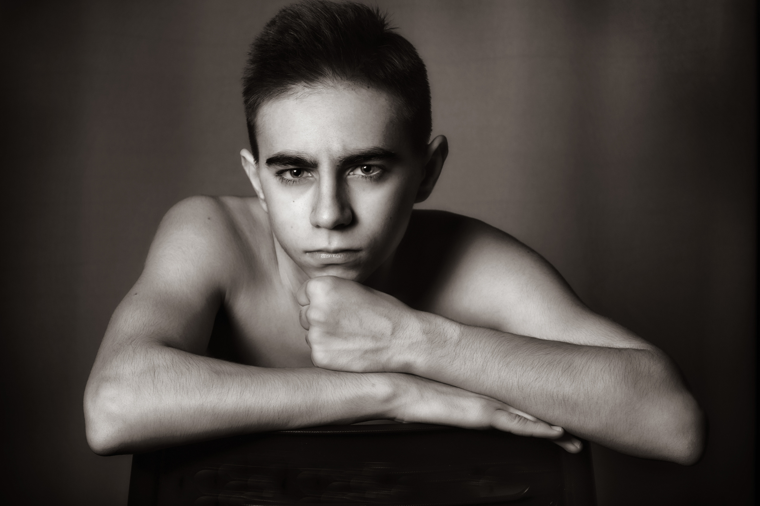 Фото парня в ЧБ