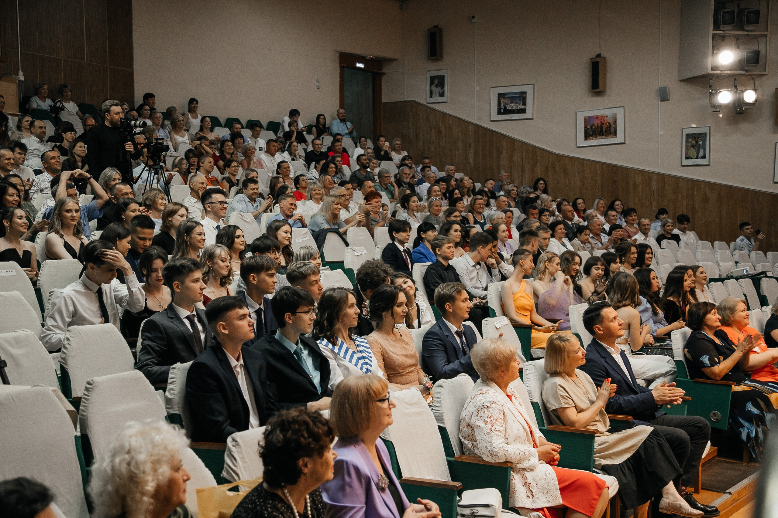 Выпускной. Креативный и женский Фотограф Омске Наталья Лебедева