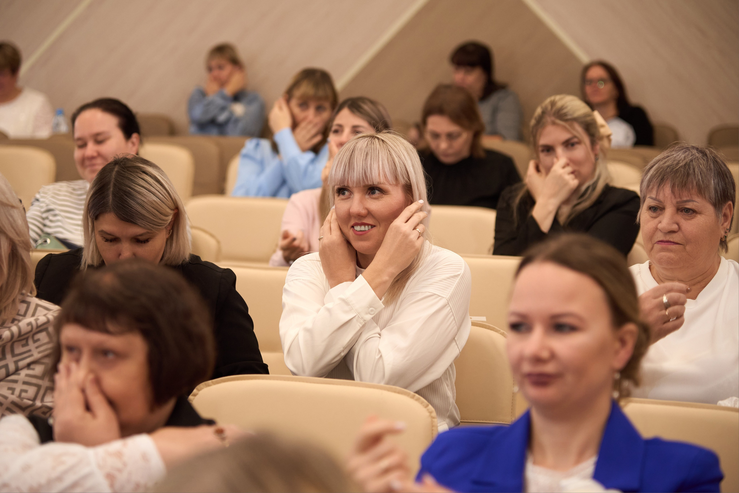 Воспитатель года 2025 в Ленинск-Кузнецком. [fXph] Фотограф Масликов Илья. Съёмка мероприятий в Ленинске-Кузнецком