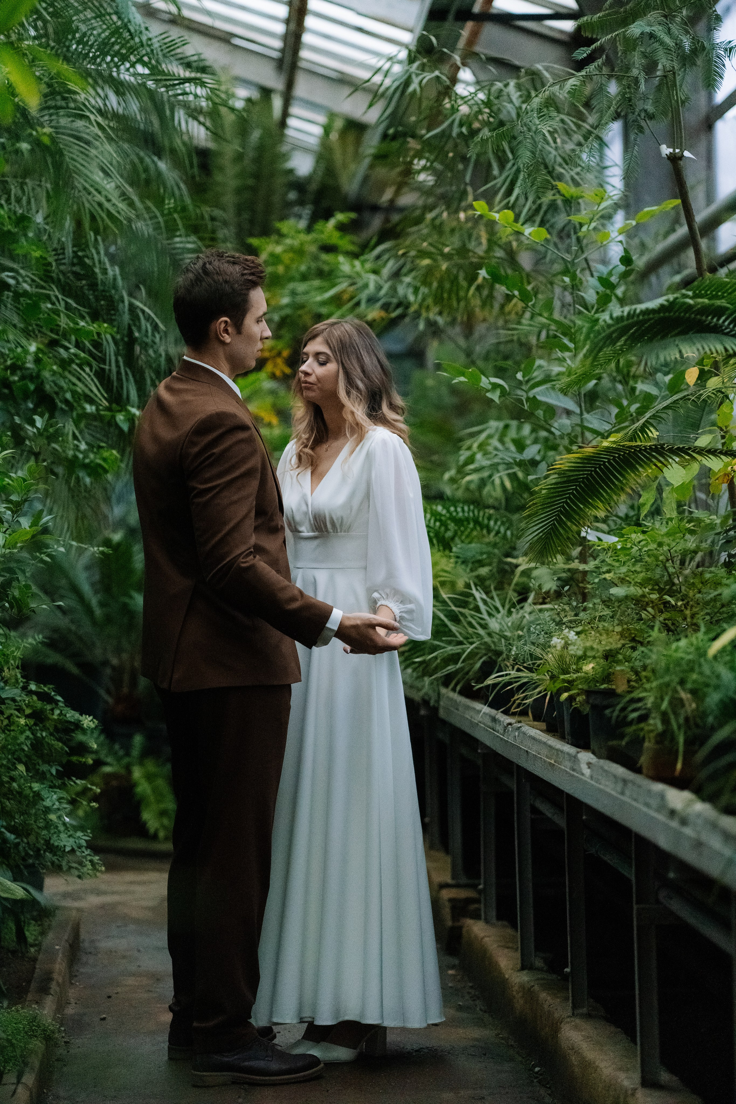 Свадебная фотосессия в оранжерее, Москва. Свадебный фотограф в Москве Анна Полушина