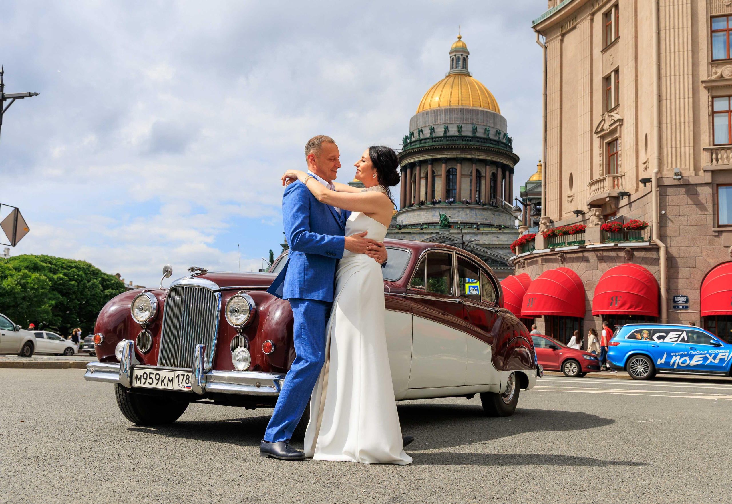 Профессиональная свадебная фотосъемка в Санкт-Петербурге