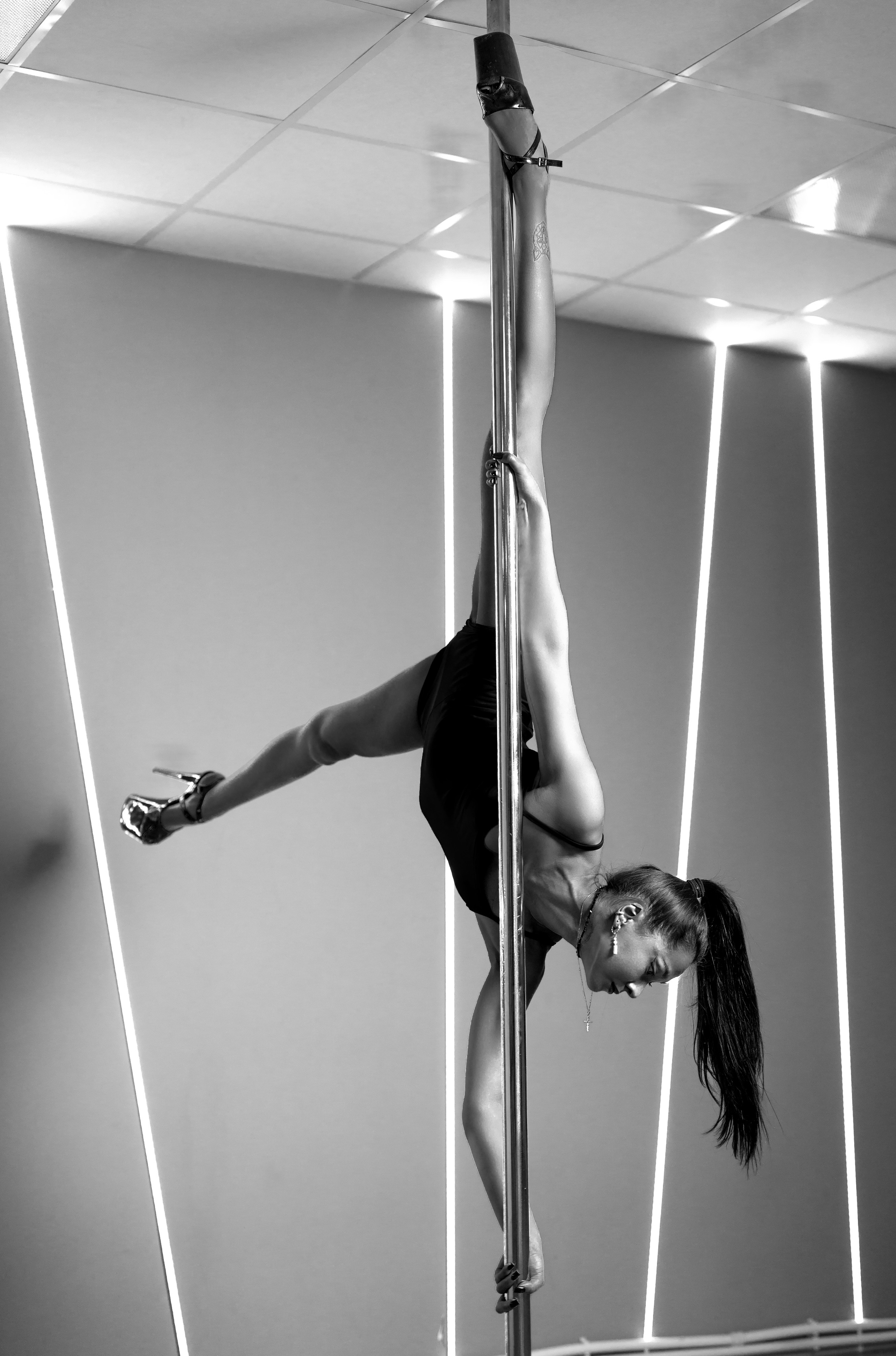 DIANA -Pole Exotic. Сайт фотограф в Керчи Кислый Юрий