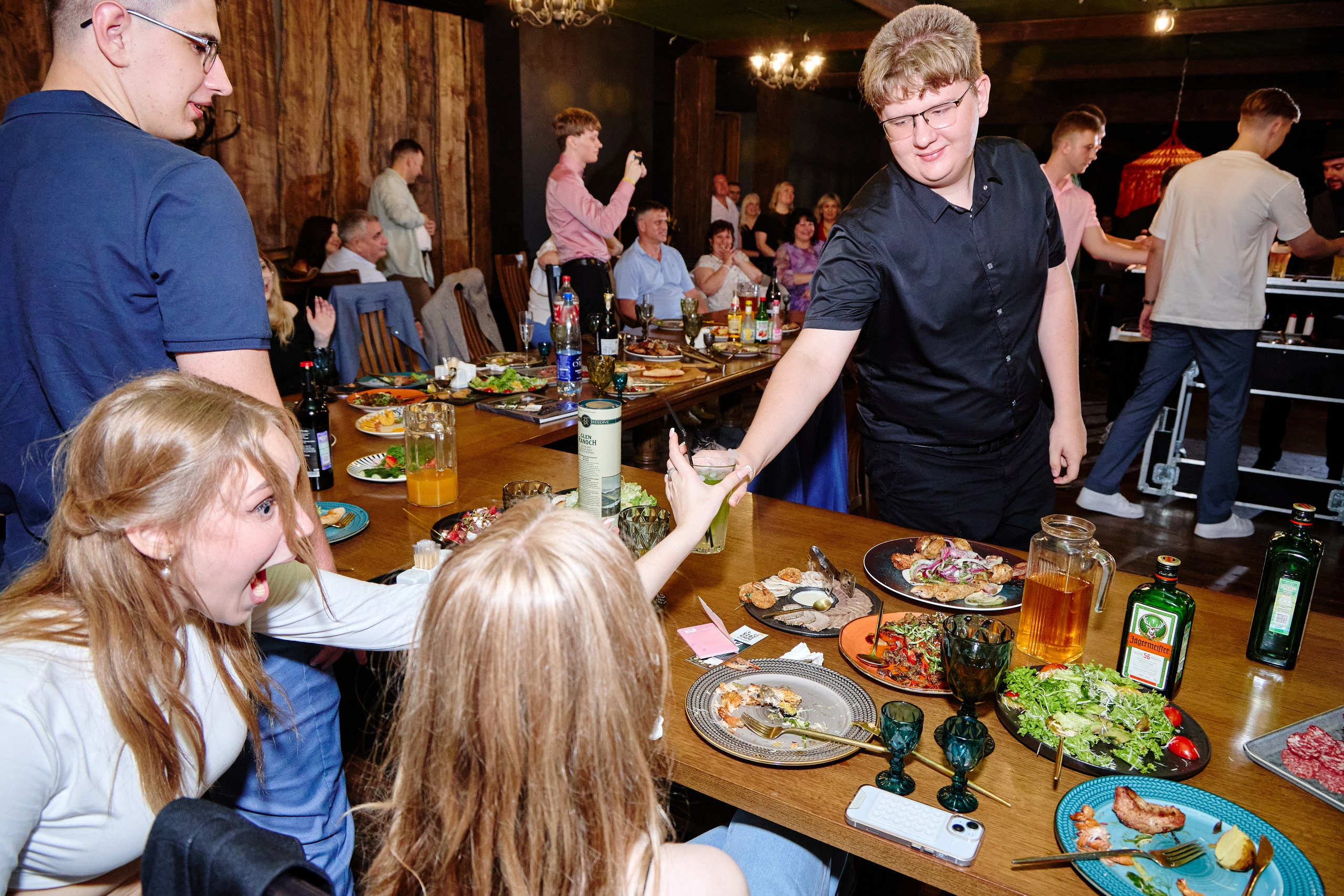 Выпускной 35 Сош. Фотограф Выпускные альбомы Таганрог Сергей Коробченко