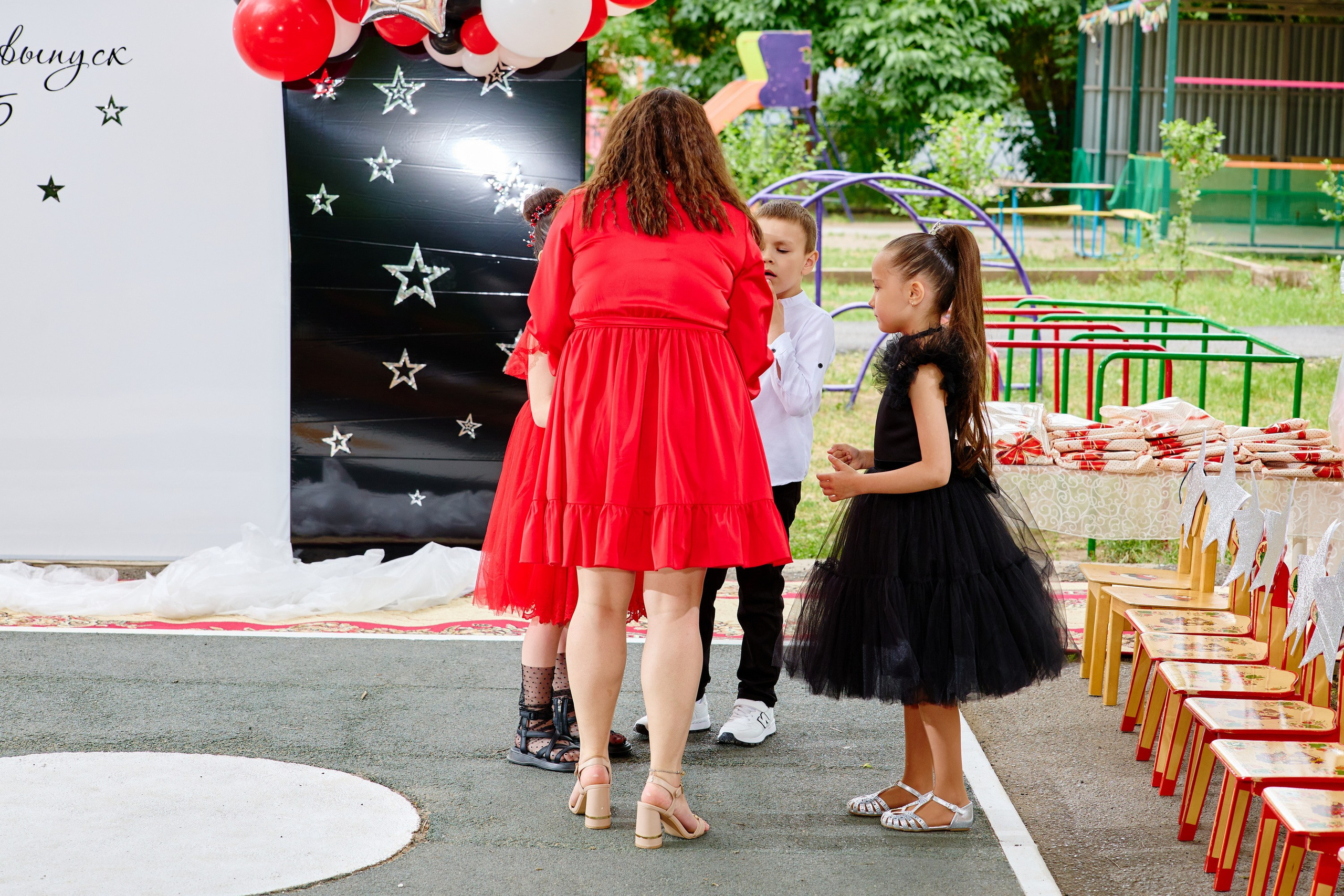 Выпускной 45 сад. Фотограф Выпускные альбомы Таганрог Сергей Коробченко