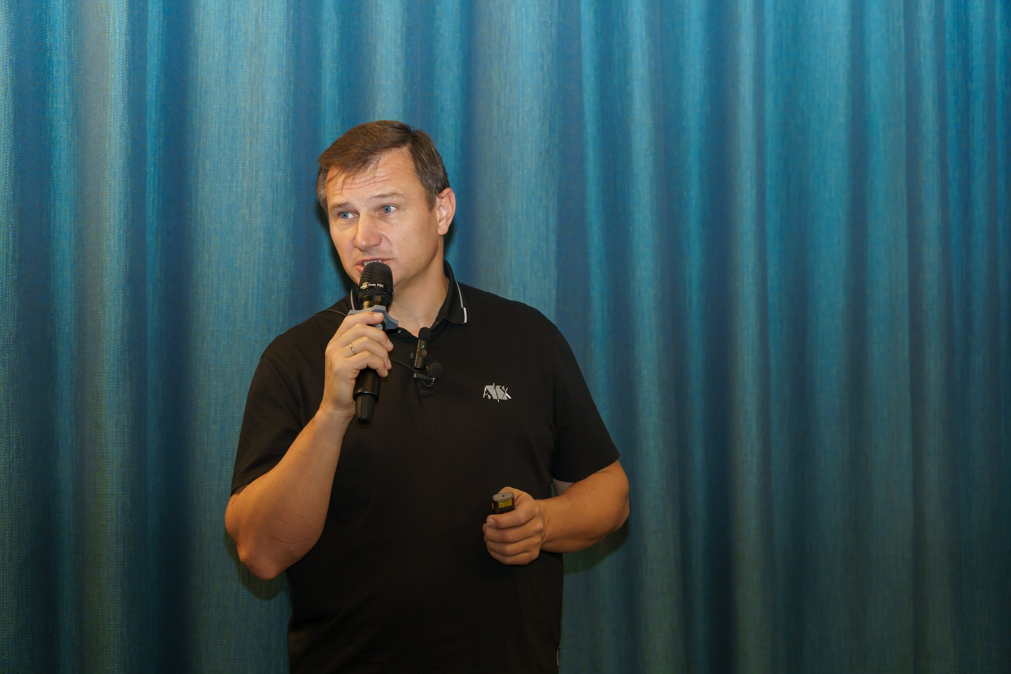 Выступление спикера. Photomantis