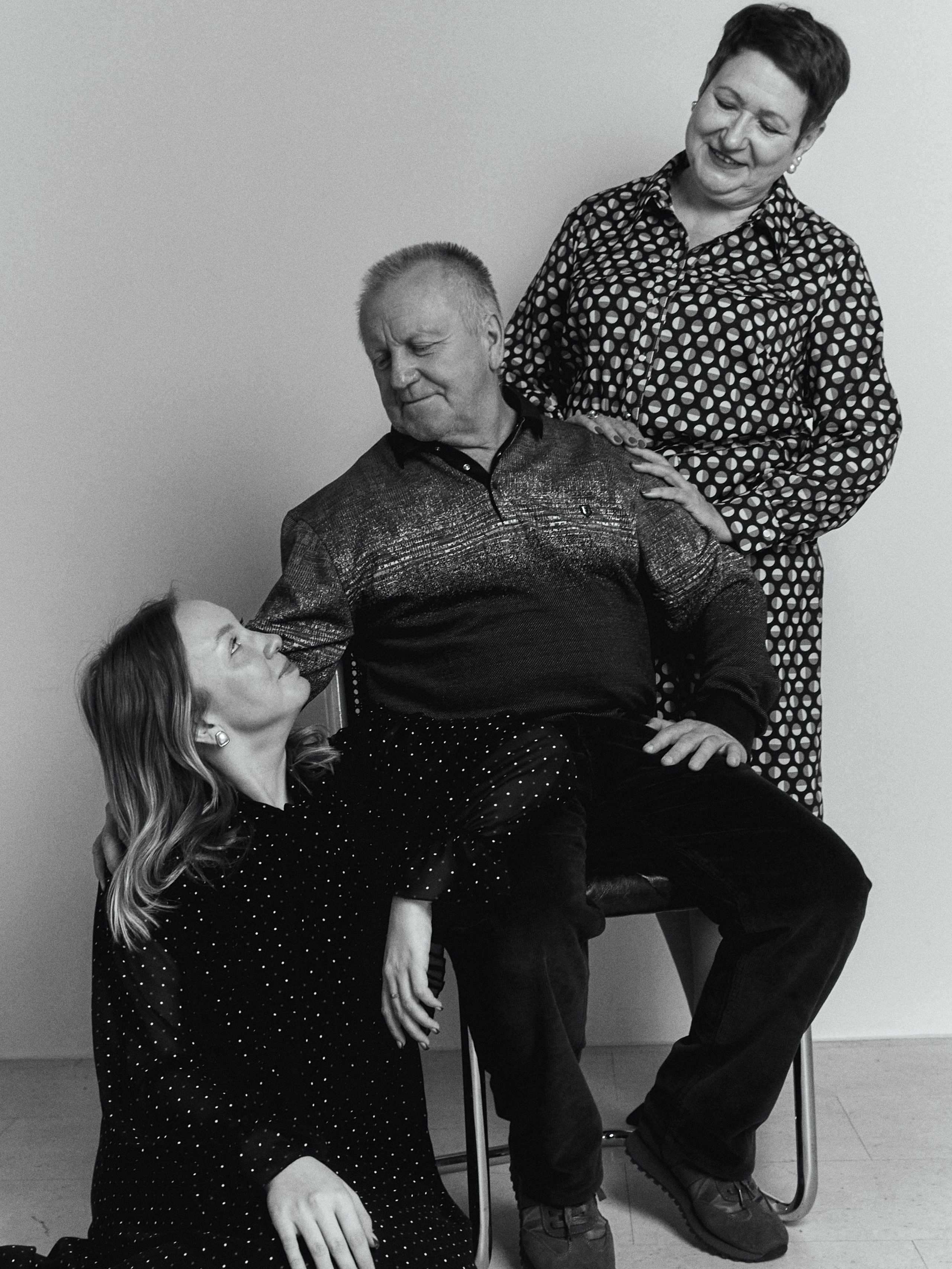 Вера с родителями. Фотограф Мария Мазунина