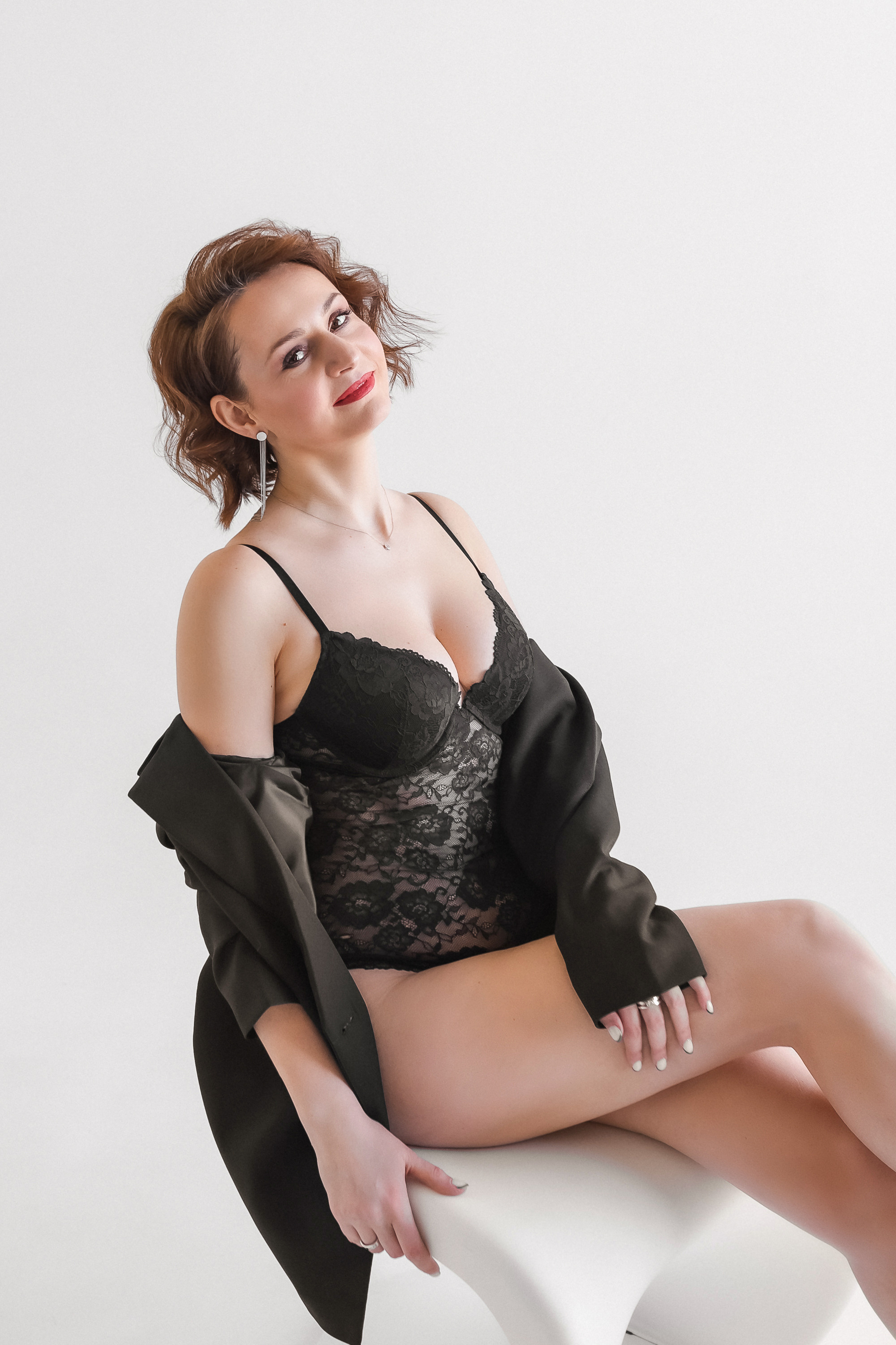 Портерт на белом фоне. КОНТЕНТ | БРЕНД фотограф Санкт-Петербург — Жанна Олтаржевская