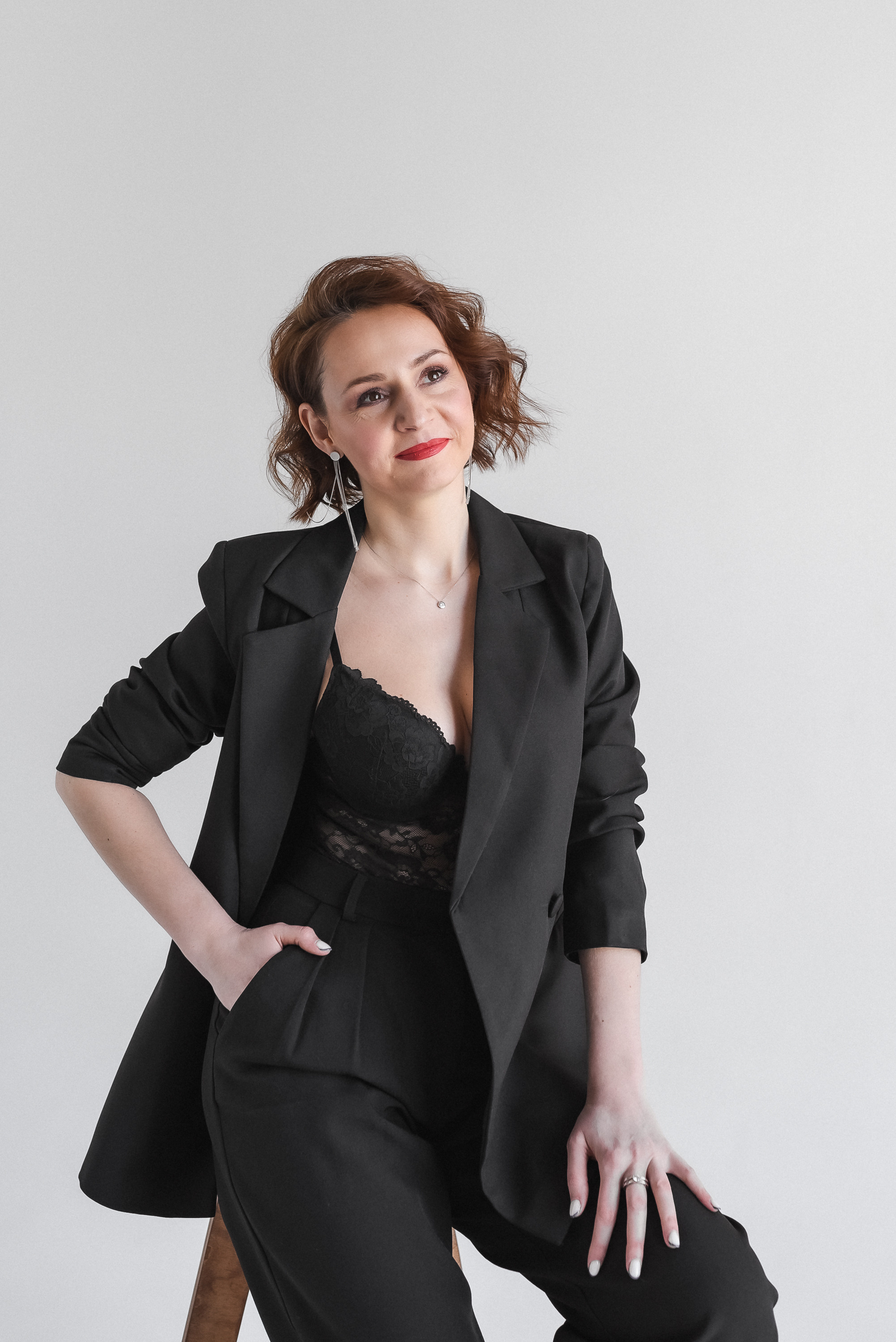 Портерт на белом фоне. КОНТЕНТ | БРЕНД фотограф Санкт-Петербург — Жанна Олтаржевская