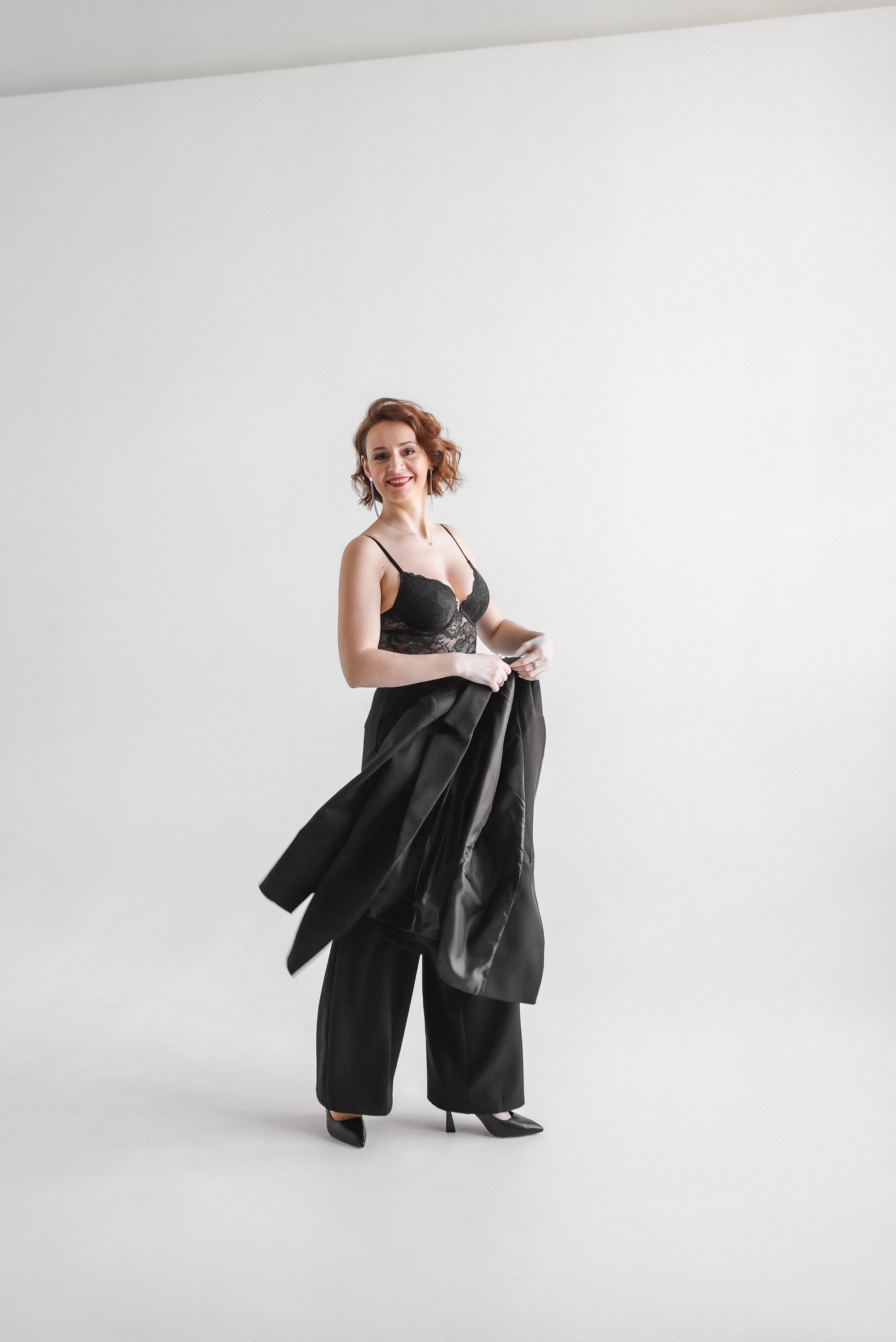 Портерт на белом фоне. КОНТЕНТ | БРЕНД фотограф Санкт-Петербург — Жанна Олтаржевская