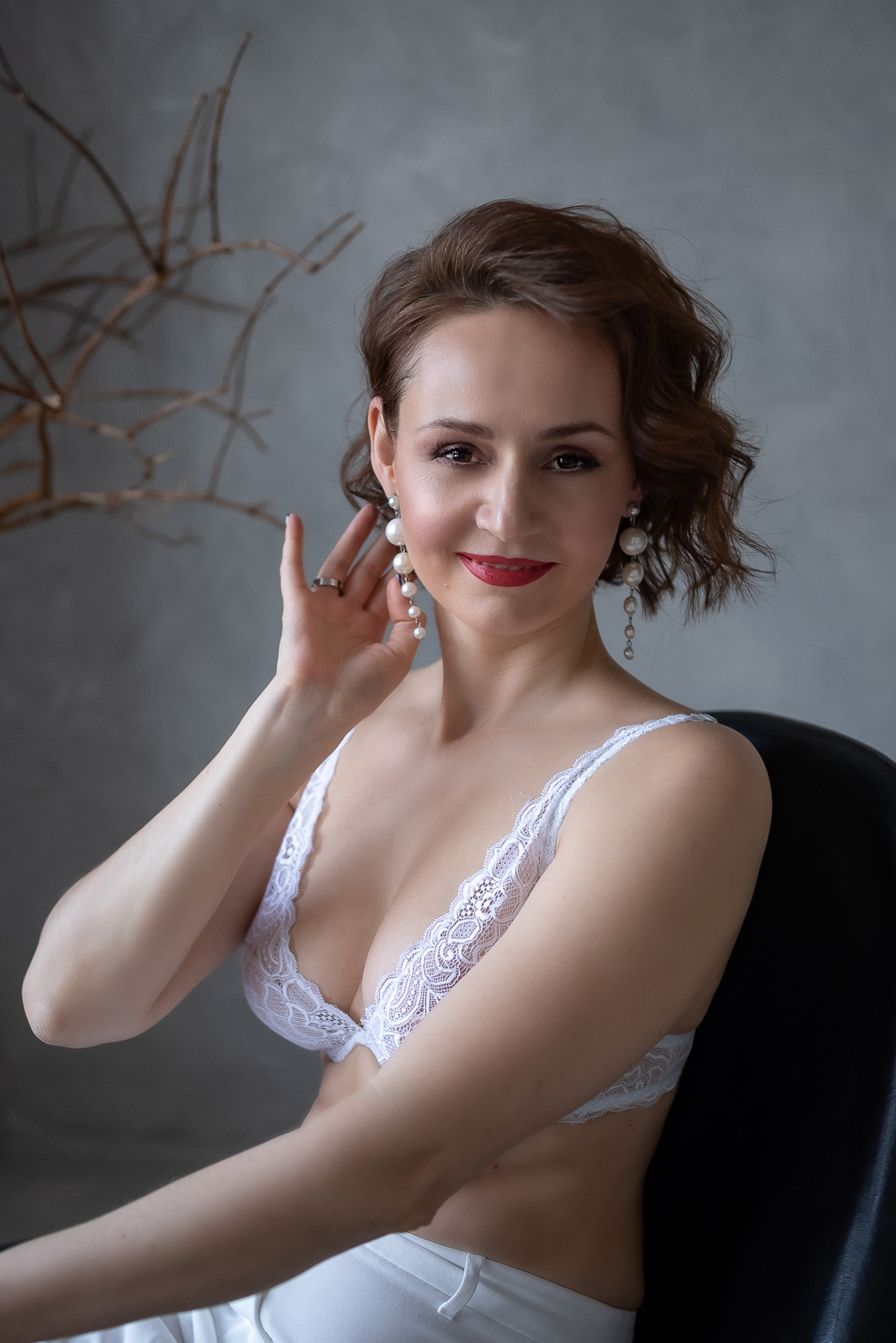 Портерт на белом фоне. КОНТЕНТ | БРЕНД фотограф Санкт-Петербург — Жанна Олтаржевская